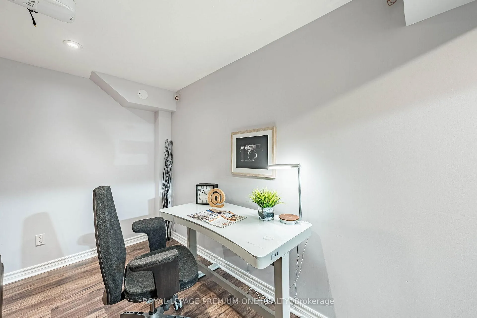 Photo 35 of 109 Kirkbride Crescent, Vaughan, Maple — HOMEH