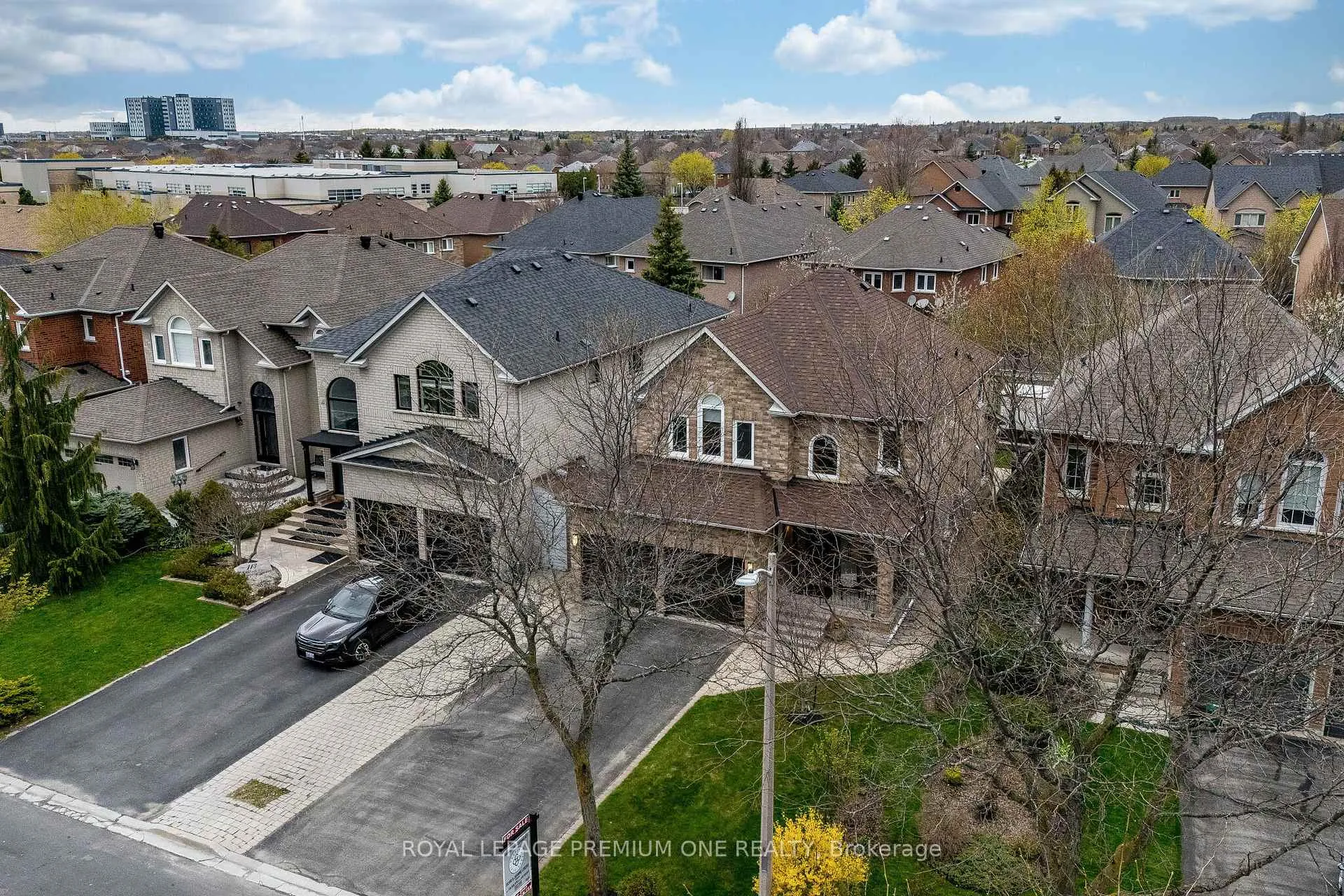 Photo 43 of 109 Kirkbride Crescent, Vaughan, Maple — HOMEH