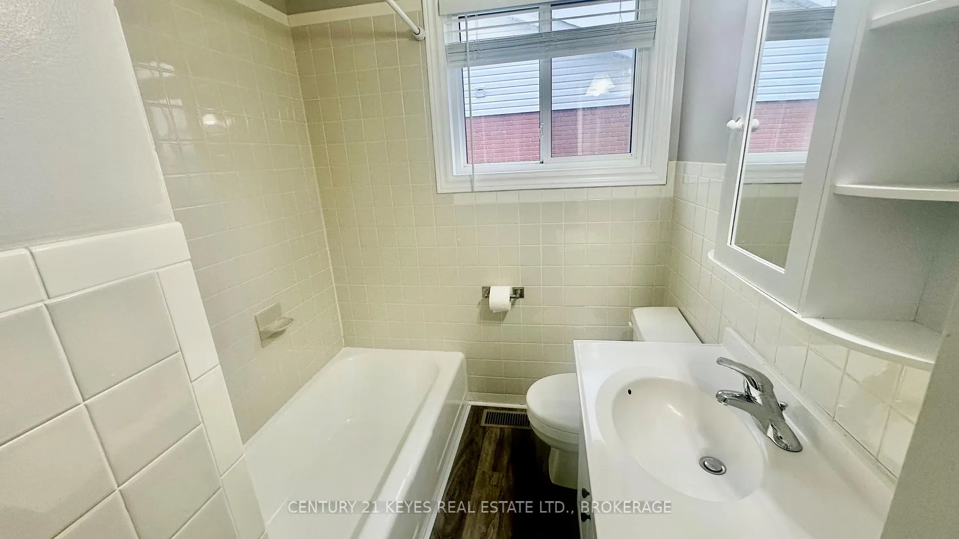Photo 11 of 34 Salisbury Avenue, Brockville — HOMEH