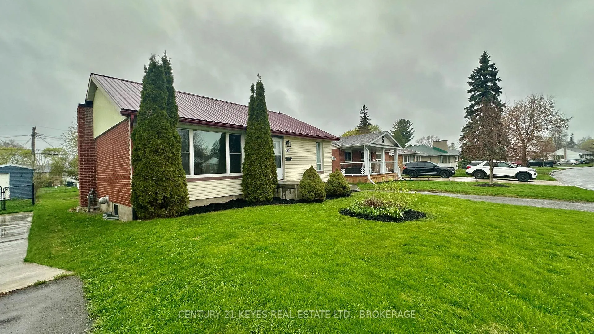 Photo 14 of 34 Salisbury Avenue, Brockville — HOMEH