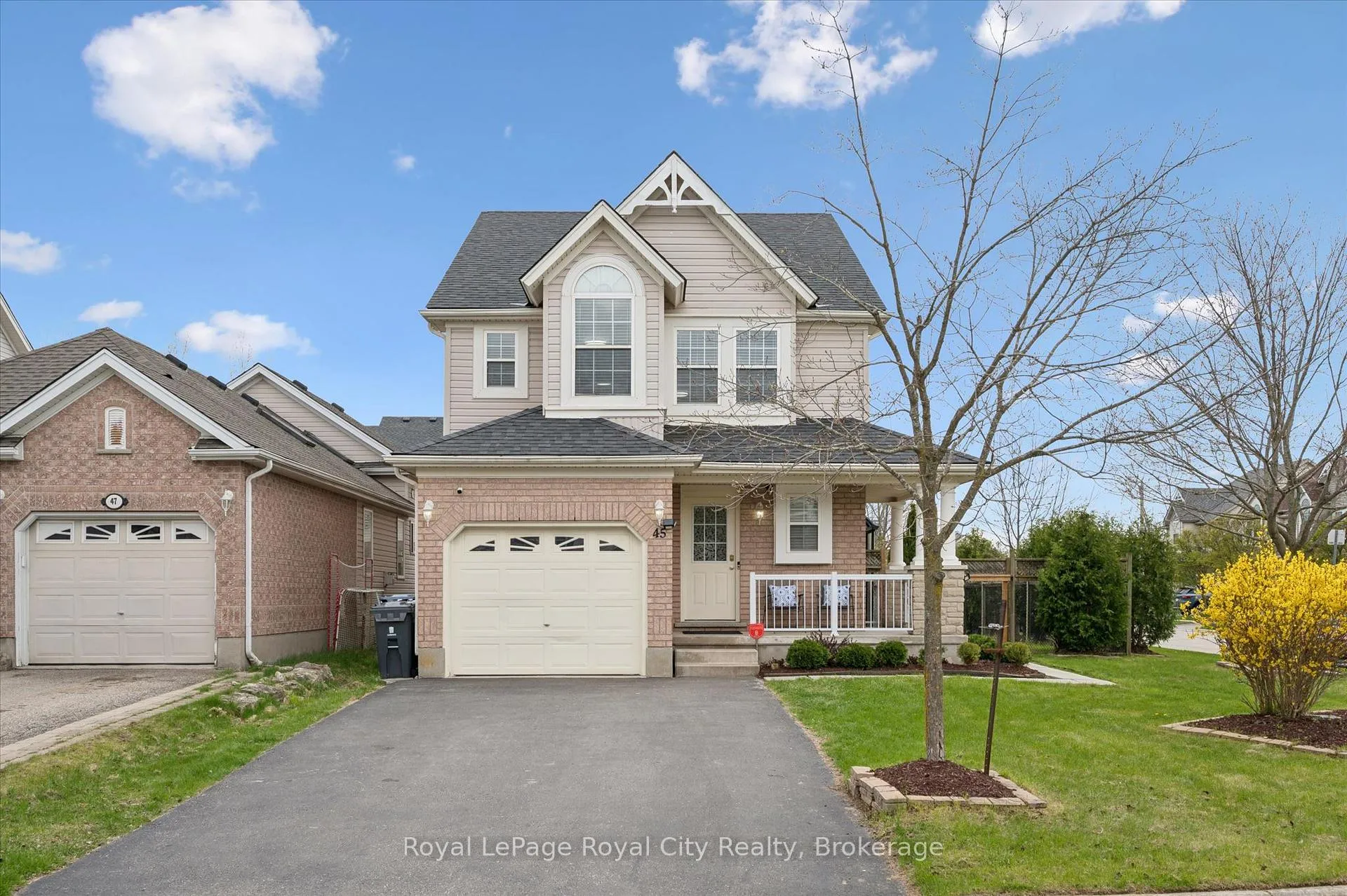 Front of 45 Darling Crescent