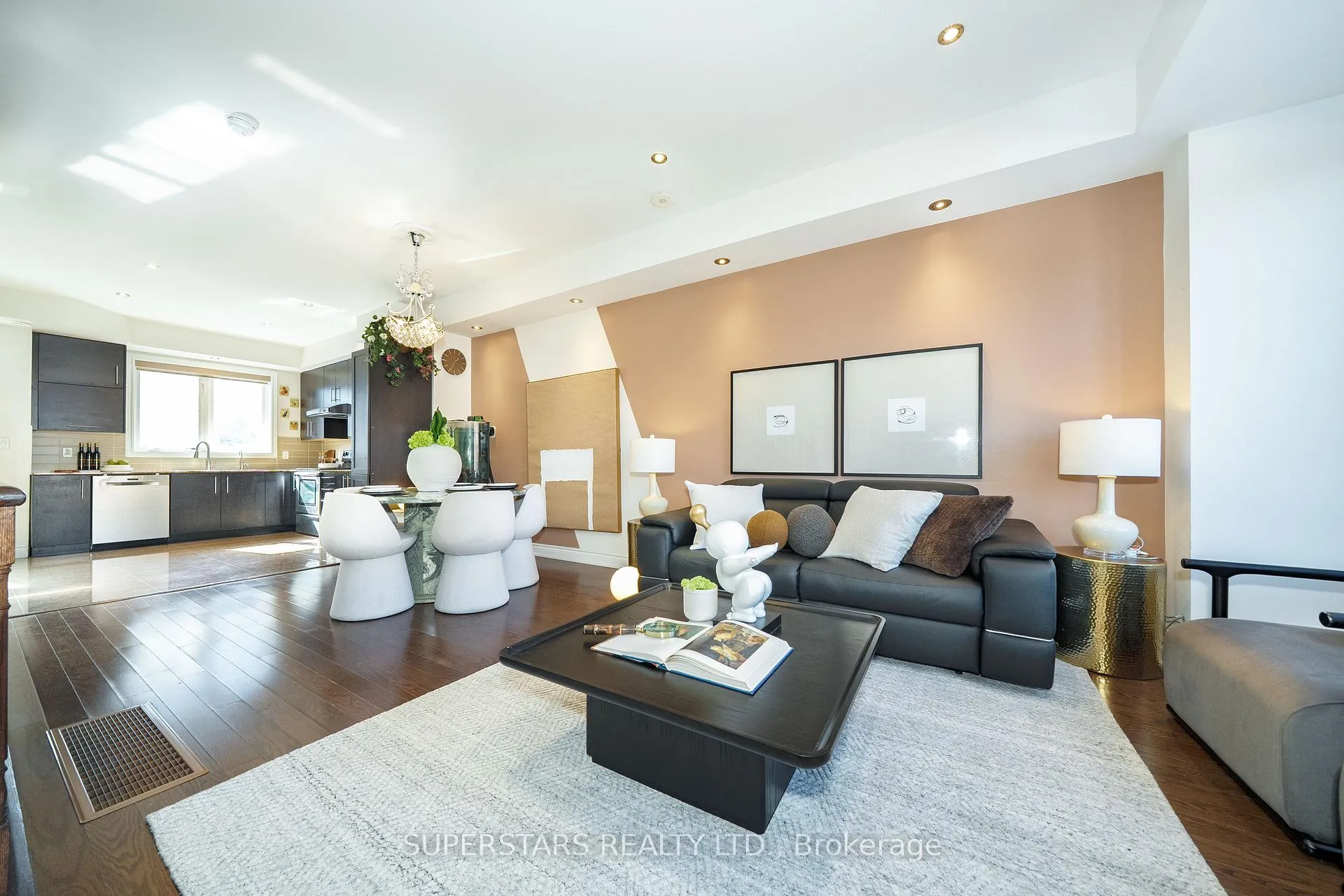 Photo 1 of 261 South Park Road, Markham, Commerce Valley — HOMEH