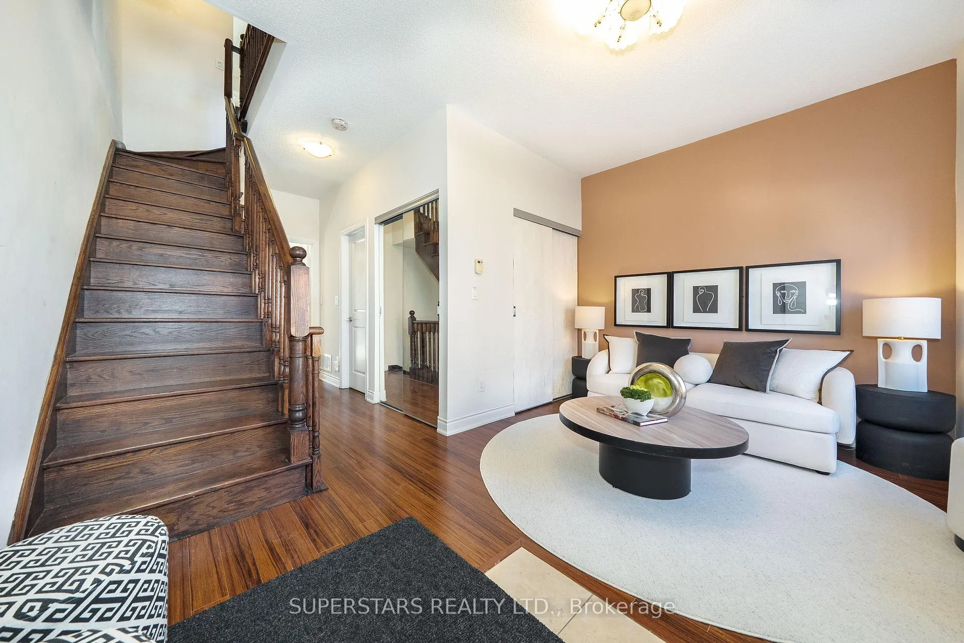 Photo 5 of 261 South Park Road, Markham, Commerce Valley — HOMEH