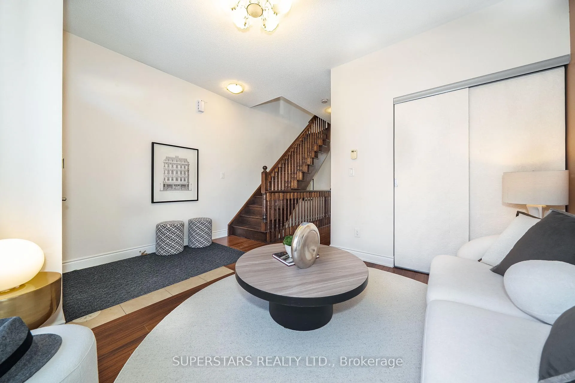 Photo 6 of 261 South Park Road, Markham, Commerce Valley — HOMEH