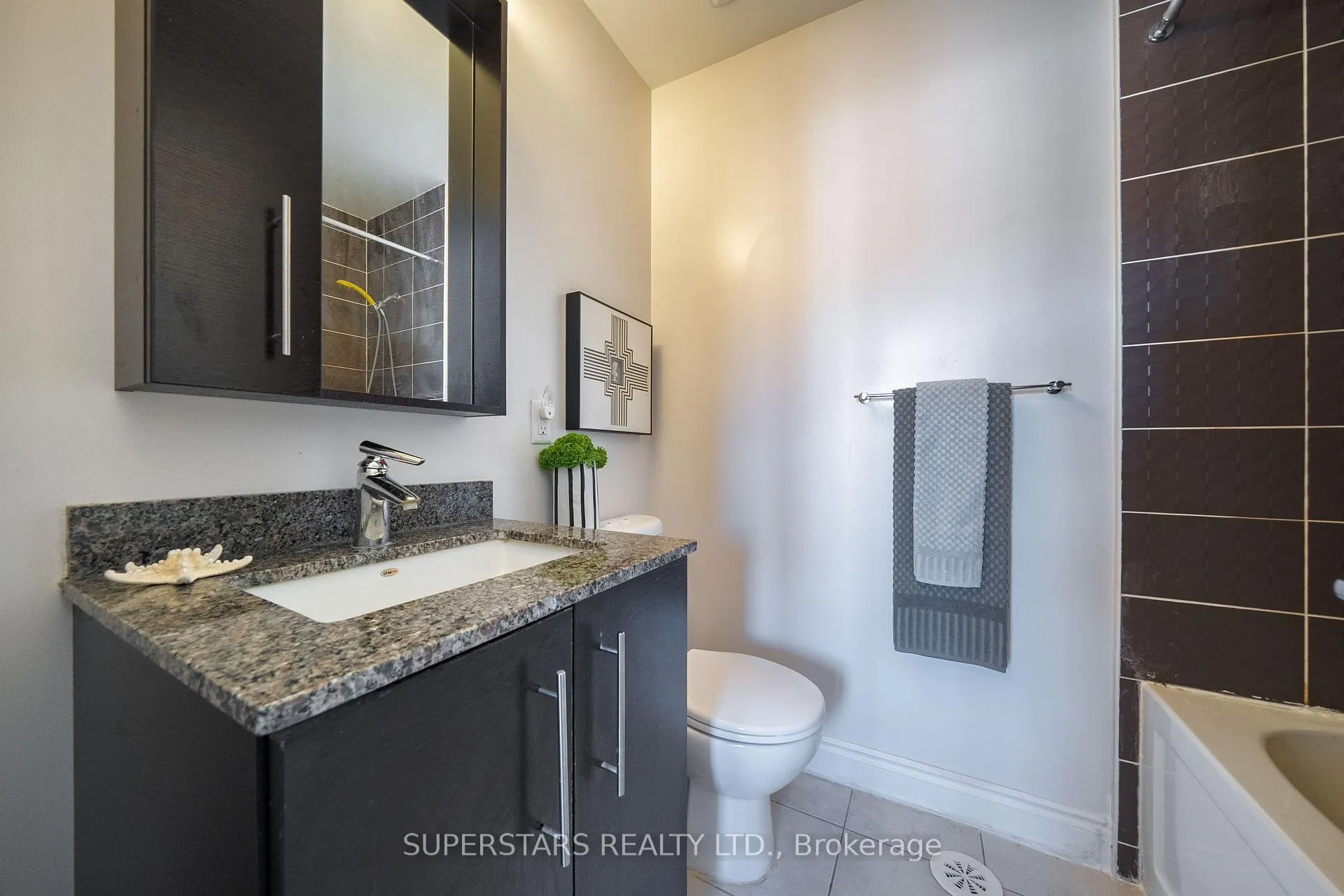 Photo 28 of 261 South Park Road, Markham, Commerce Valley — HOMEH