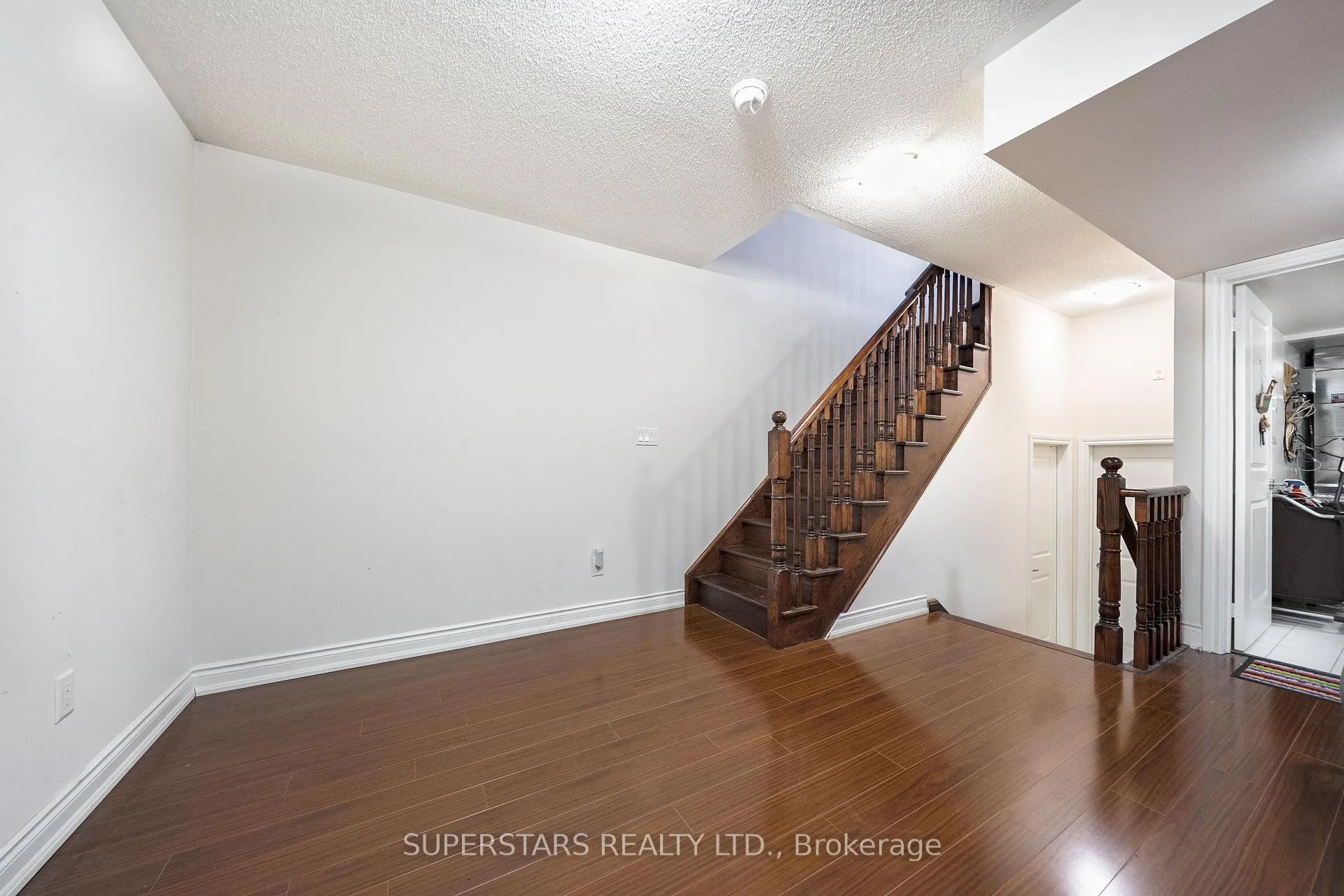 Photo 30 of 261 South Park Road, Markham, Commerce Valley — HOMEH