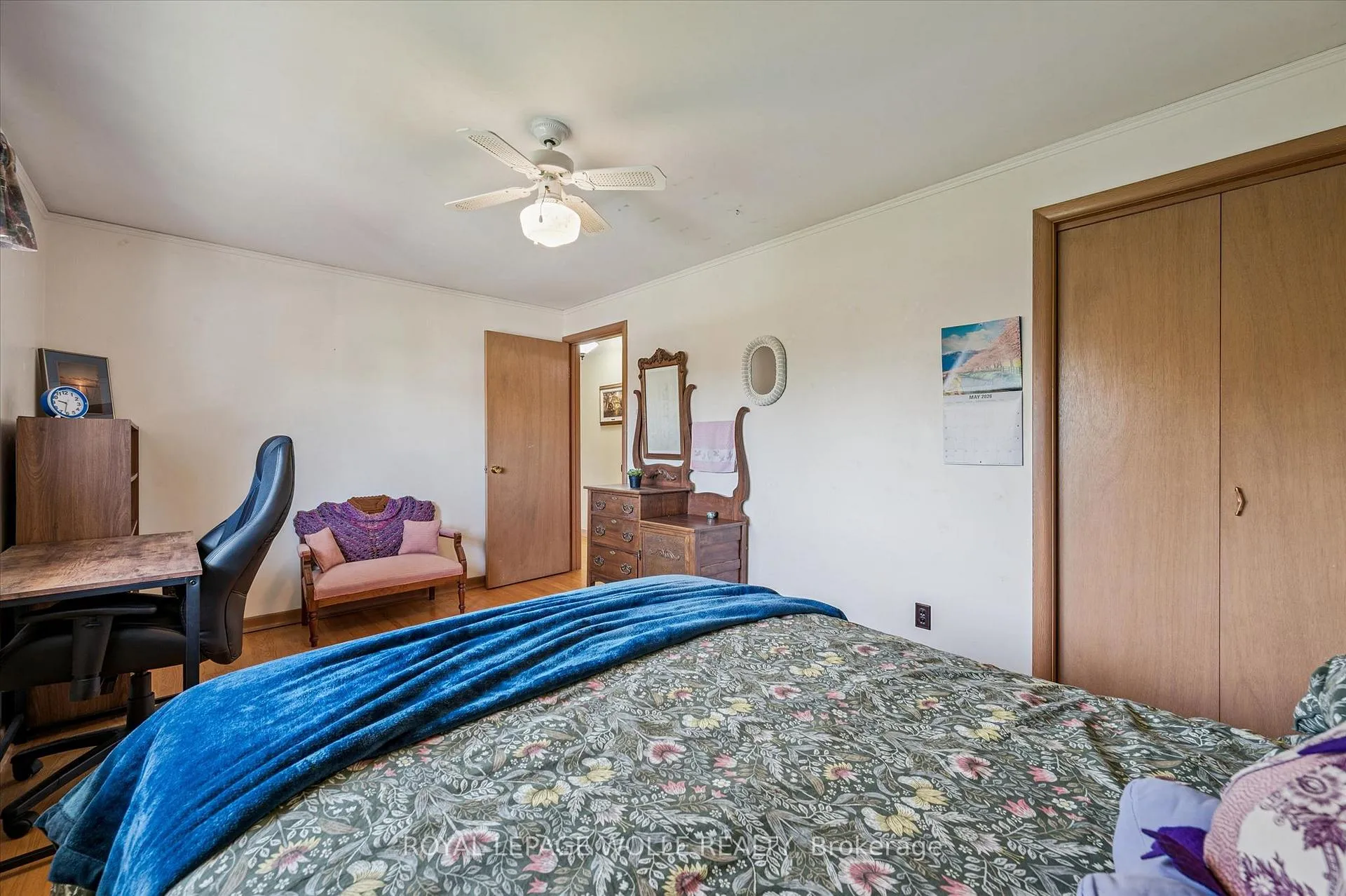 Photo 23 of 39 Charlotte Crescent, Kitchener — HOMEH