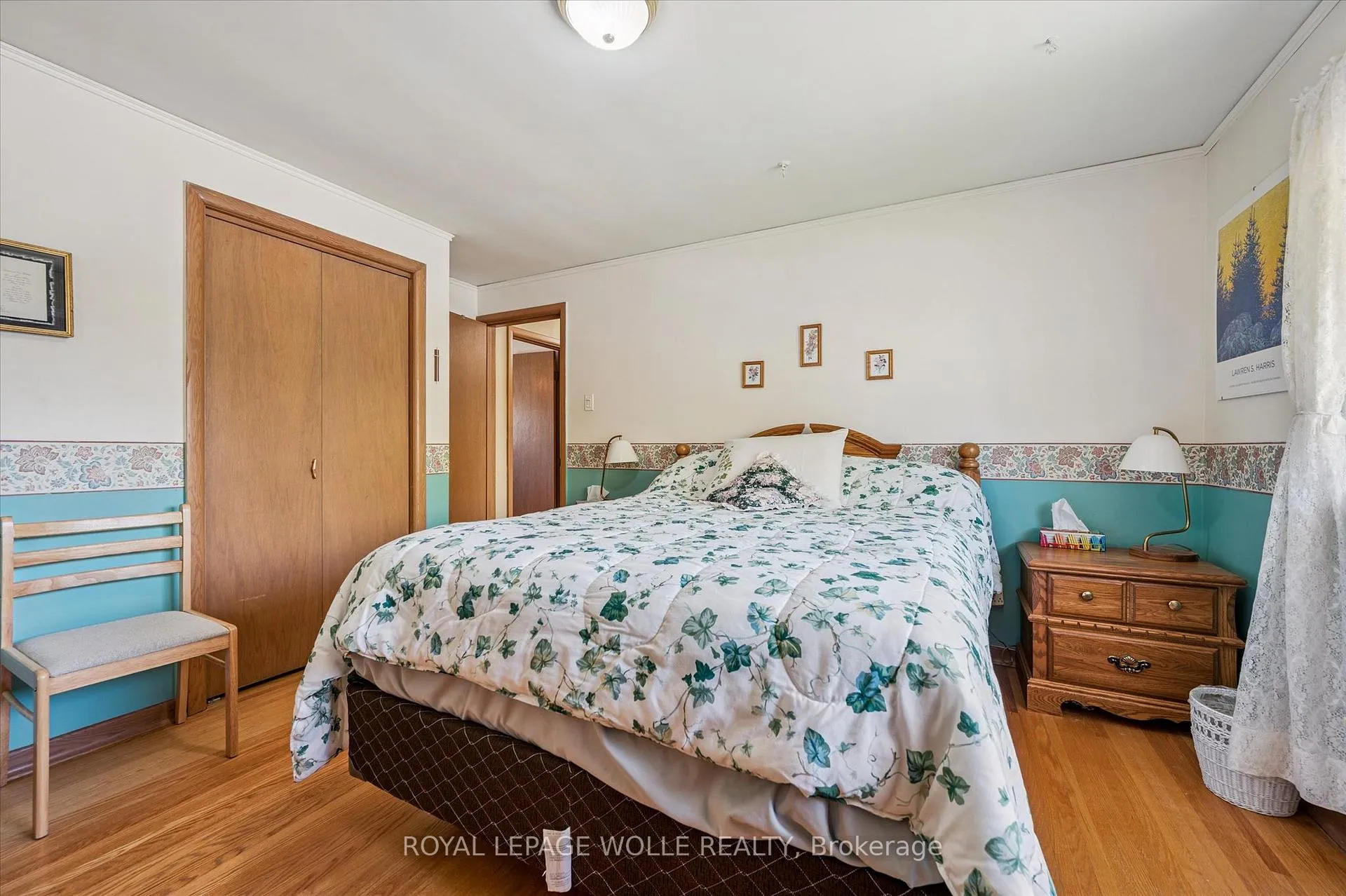 Photo 25 of 39 Charlotte Crescent, Kitchener — HOMEH