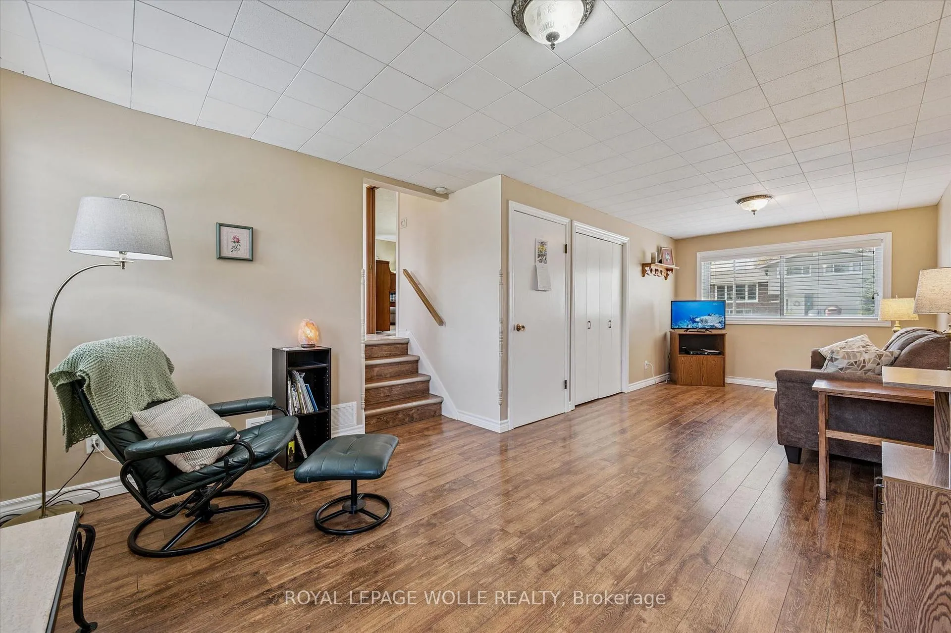 Photo 26 of 39 Charlotte Crescent, Kitchener — HOMEH