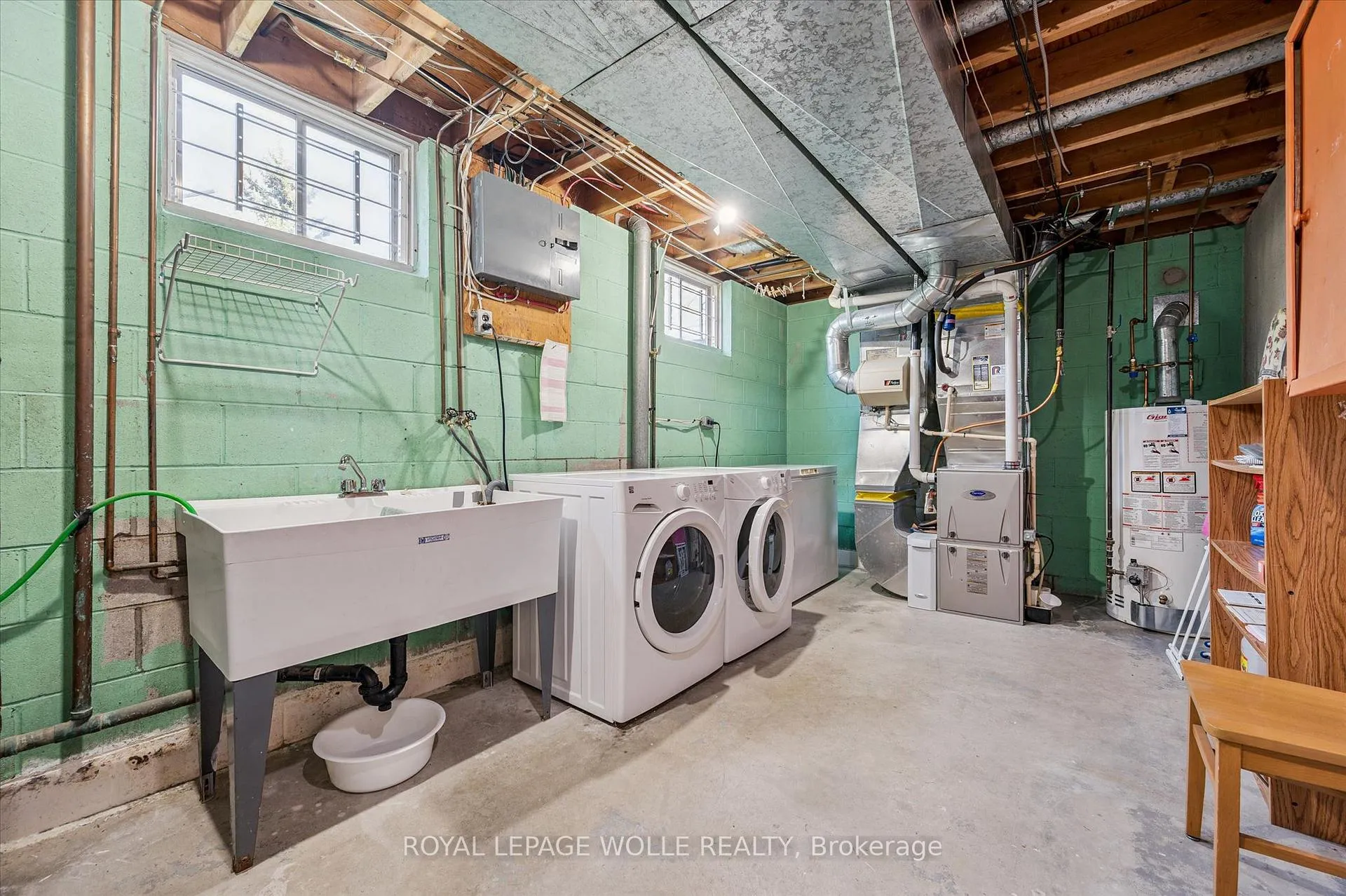 Photo 34 of 39 Charlotte Crescent, Kitchener — HOMEH