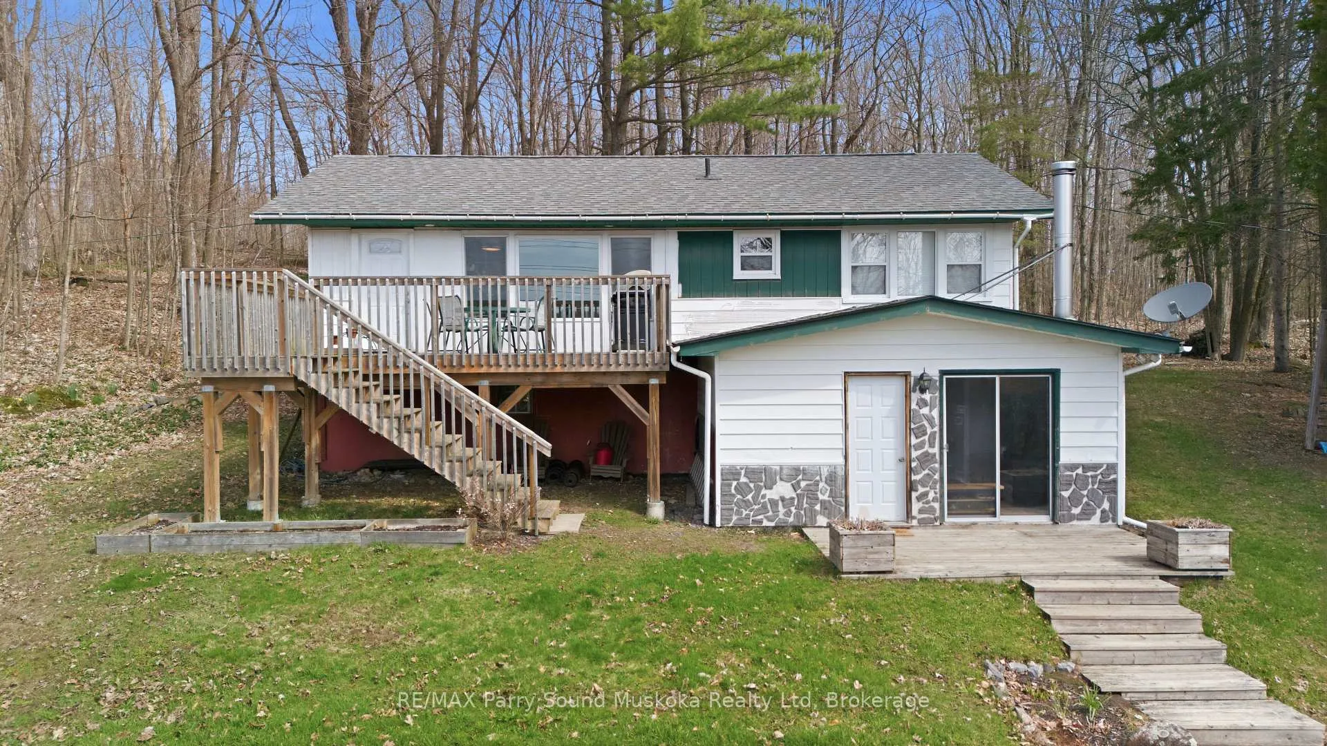 Front of 1 Woods Lane