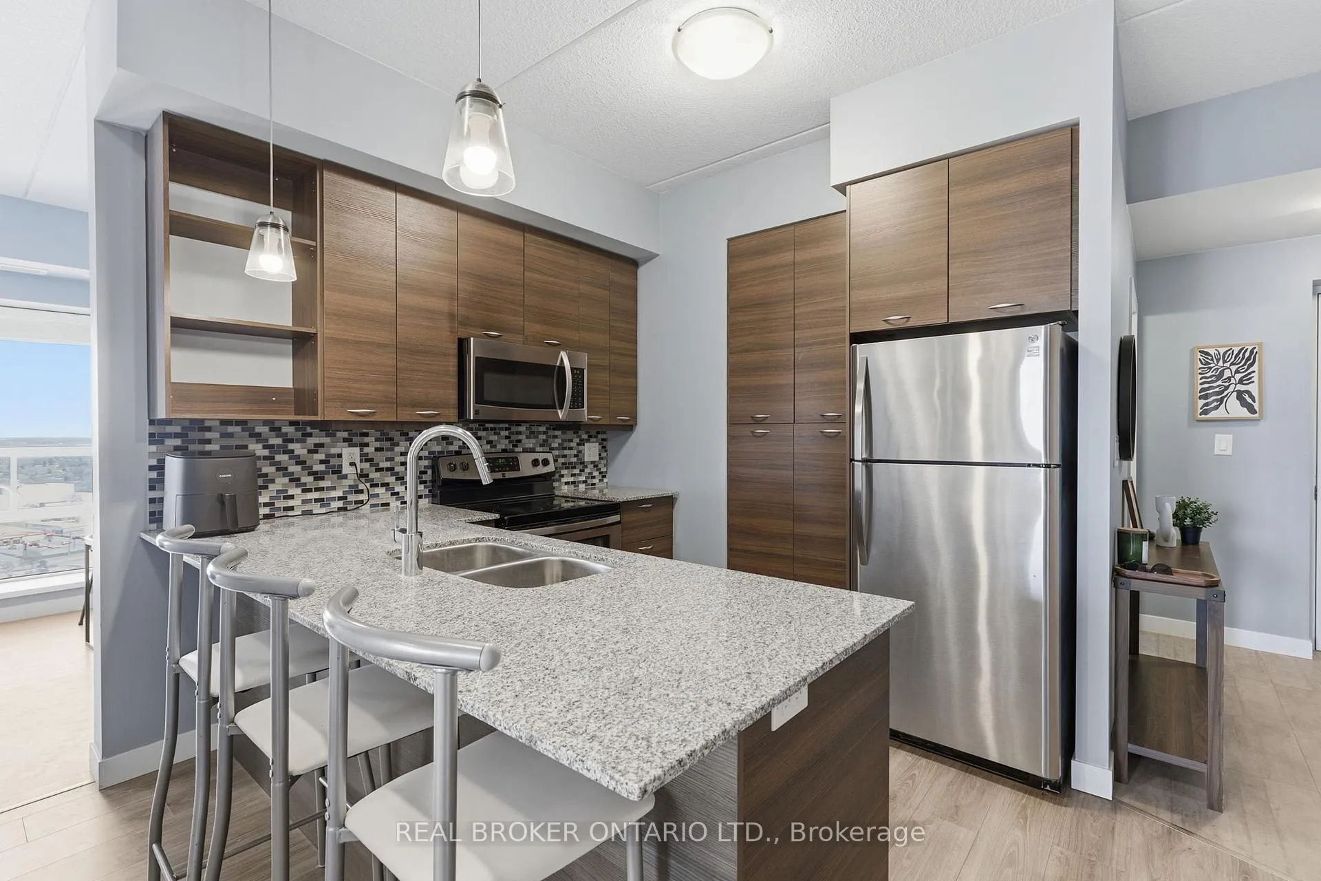 Photo 1 of Unit 1905, 318 Spruce Street, Waterloo, Lakeshore Village — HOMEH