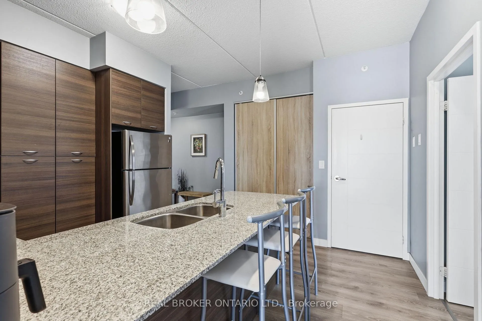 Photo 9 of Unit 1905, 318 Spruce Street, Waterloo, Lakeshore Village — HOMEH