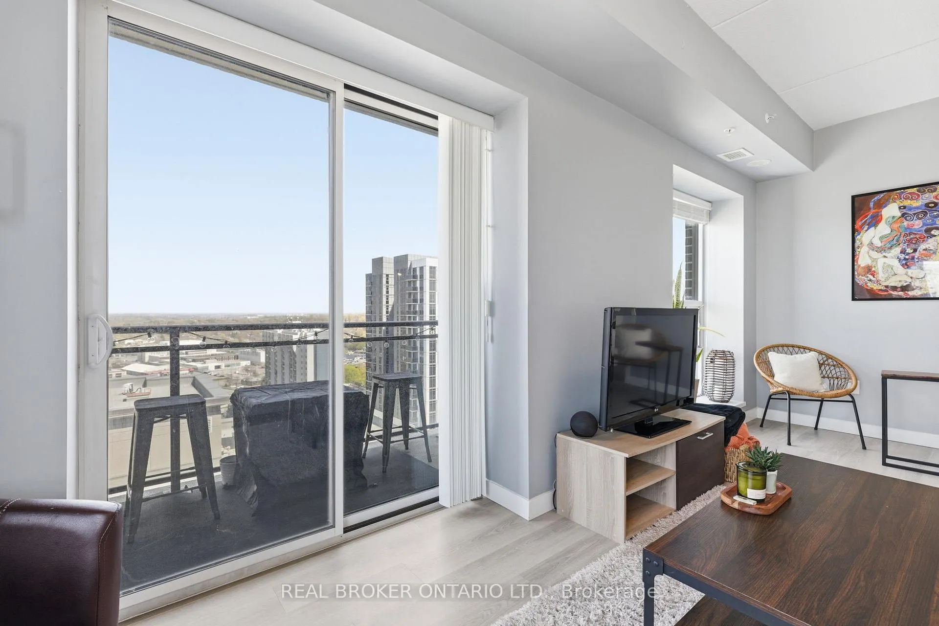 Photo 12 of Unit 1905, 318 Spruce Street, Waterloo, Lakeshore Village — HOMEH