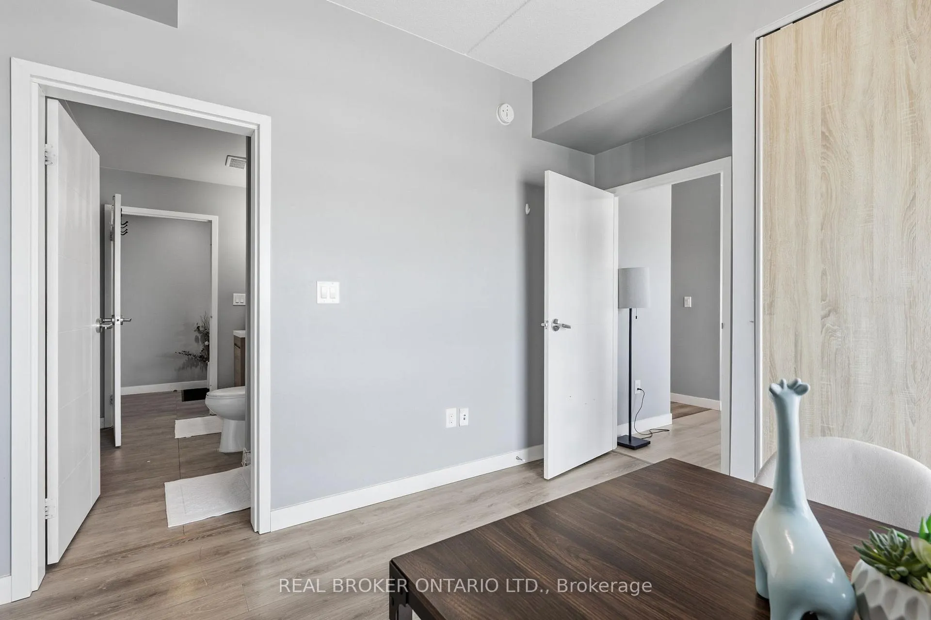 Photo 21 of Unit 1905, 318 Spruce Street, Waterloo, Lakeshore Village — HOMEH