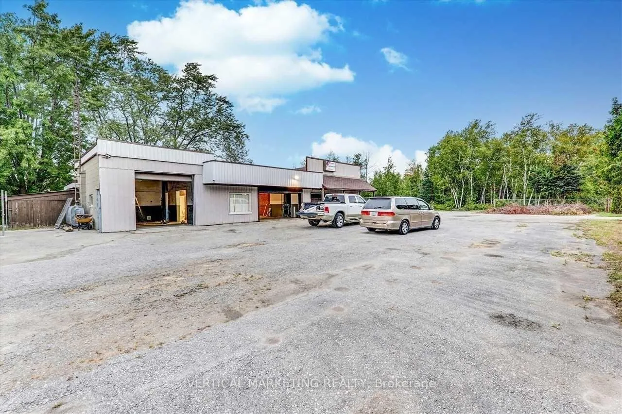 Photo 4 of 17300 Simcoe Street N, Scugog, Port Perry — HOMEH