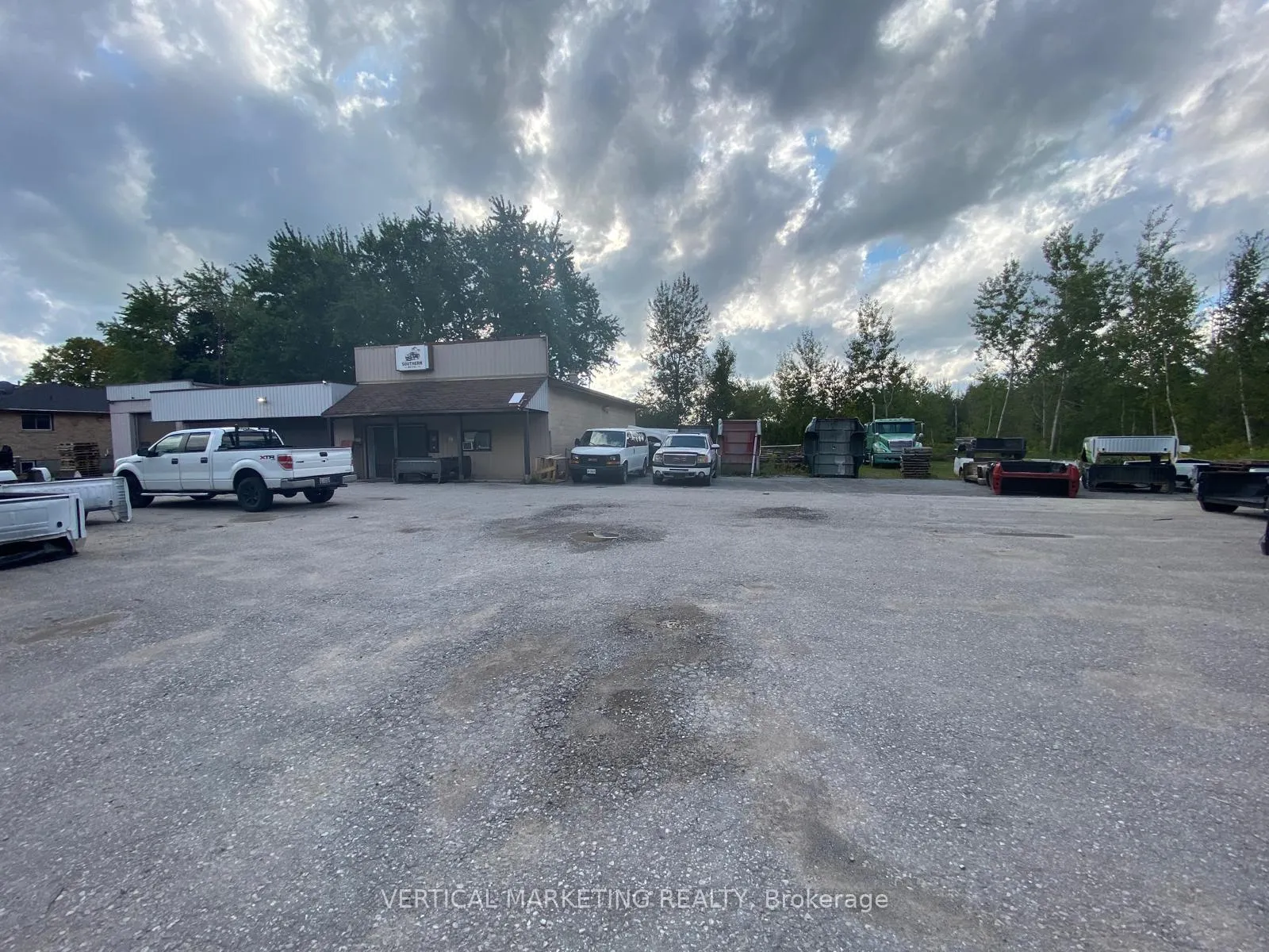Photo 6 of 17300 Simcoe Street N, Scugog, Port Perry — HOMEH