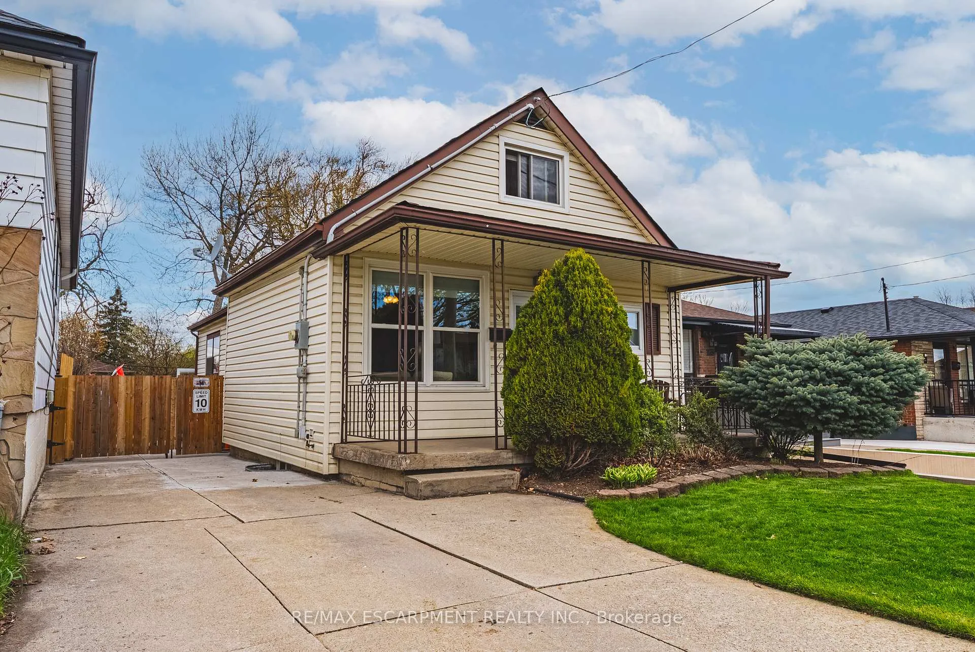Front of 161 Ivon Avenue