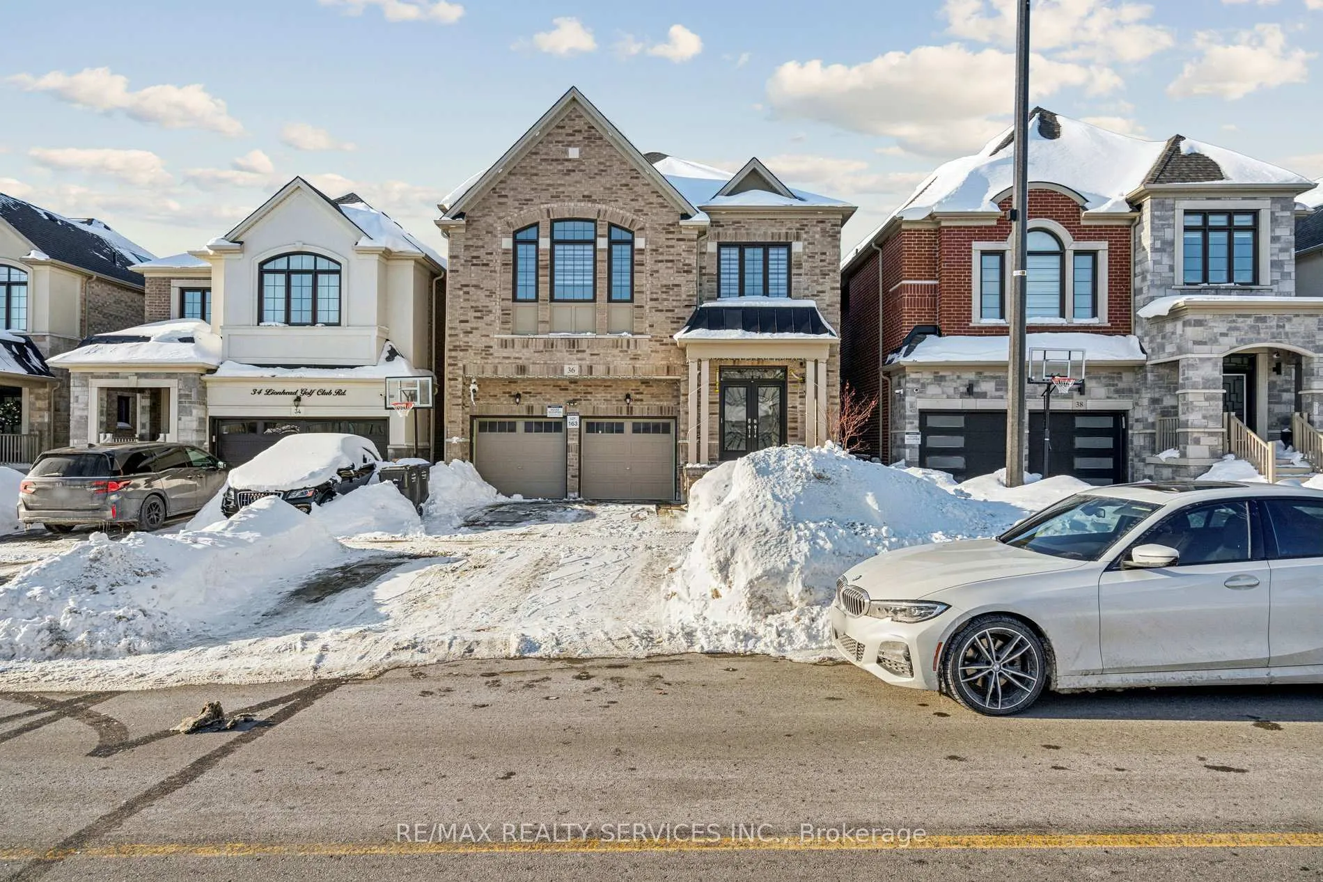 Front of Unit Bsmt, 36 Lionhead Golf Club Road