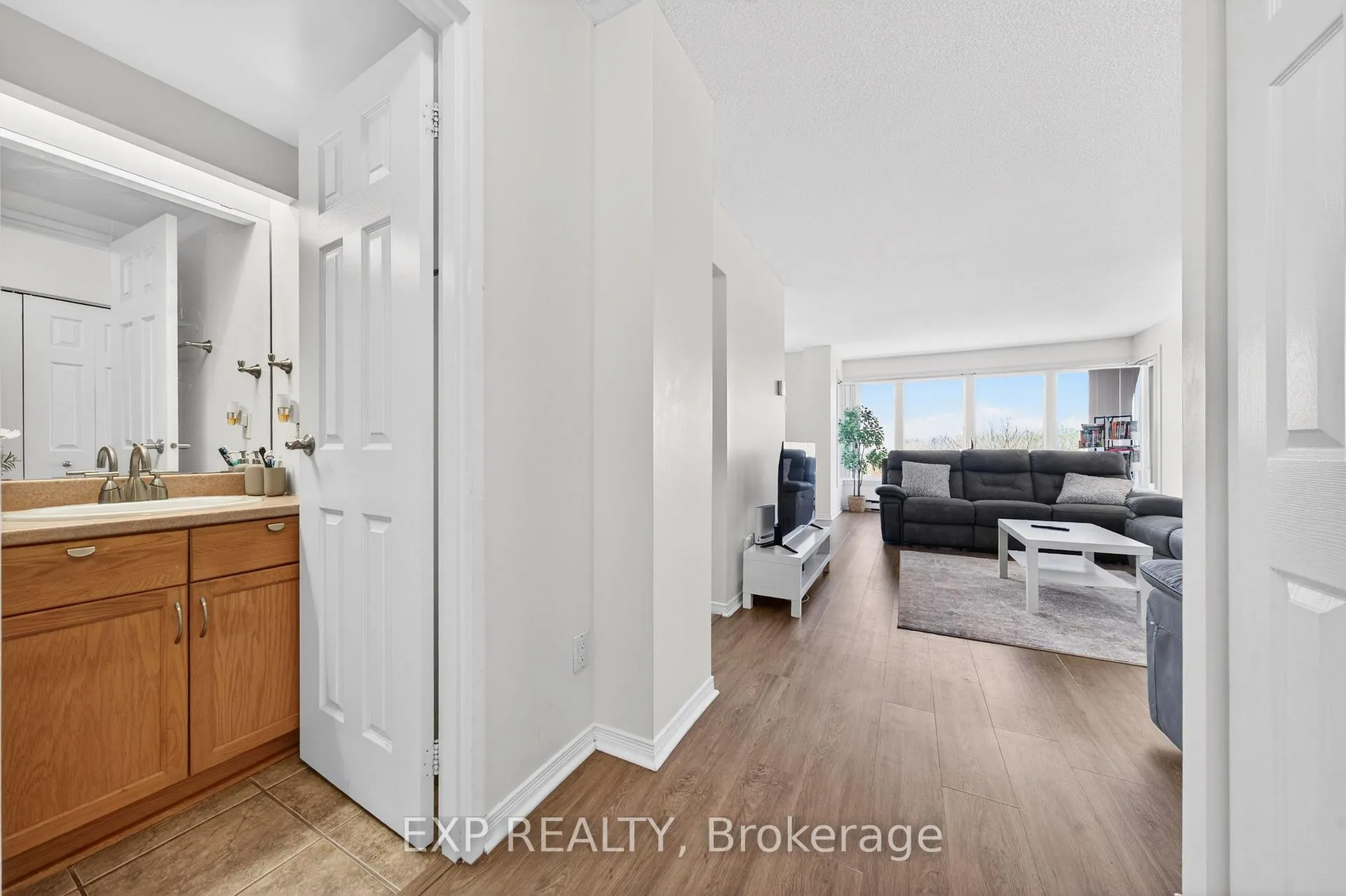Photo 6 of Unit 605, 225 Alvin Road, Ottawa, Manor Park — HOMEH