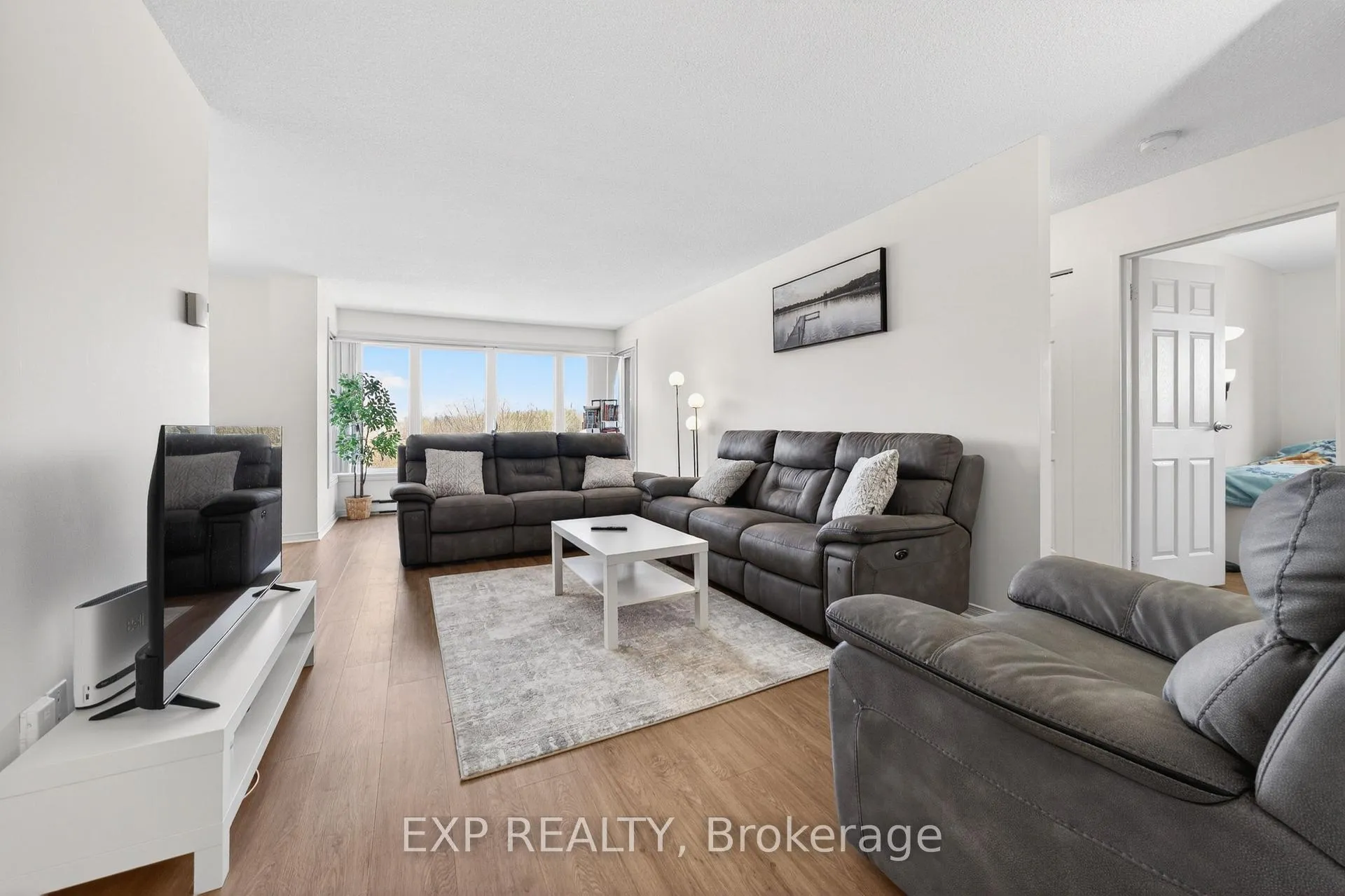 Photo 8 of Unit 605, 225 Alvin Road, Ottawa, Manor Park — HOMEH