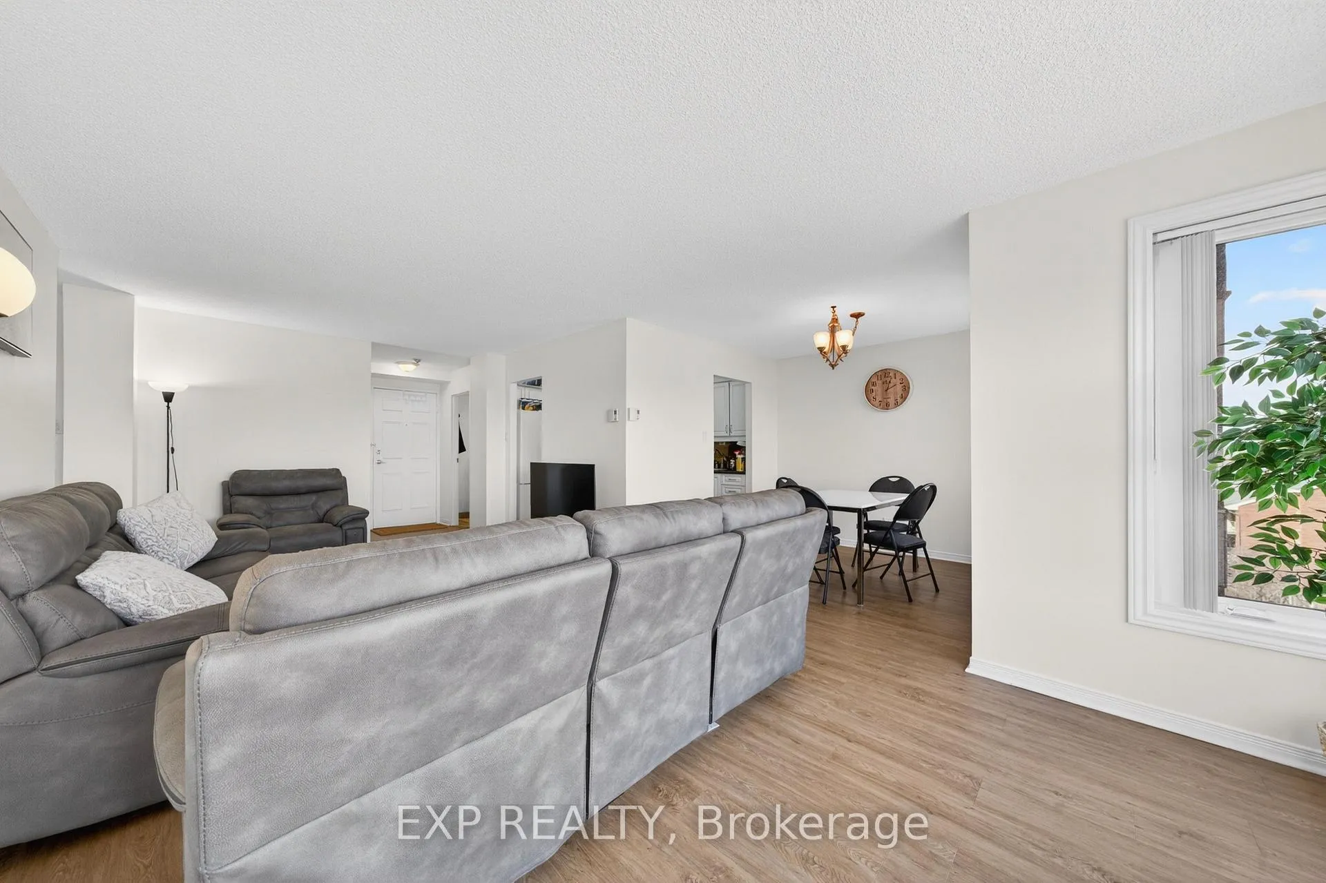 Photo 10 of Unit 605, 225 Alvin Road, Ottawa, Manor Park — HOMEH