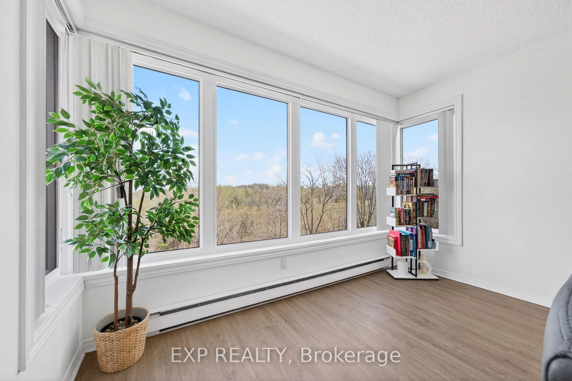 Photo 12 of Unit 605, 225 Alvin Road, Ottawa, Manor Park — HOMEH