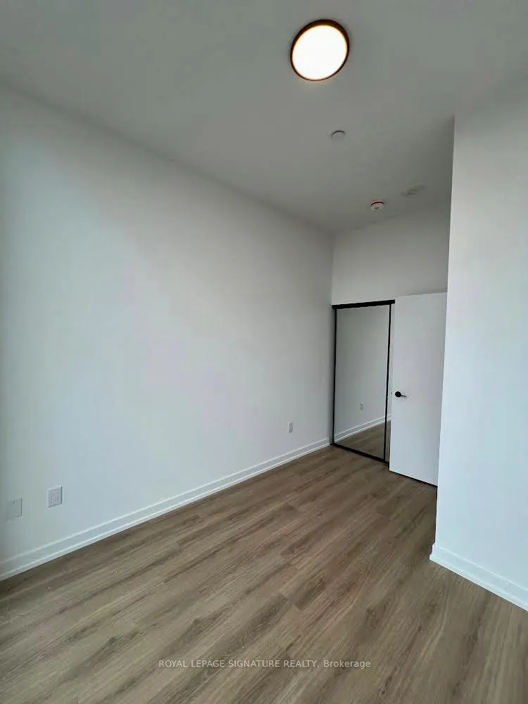 Photo 5 of Unit 109, 10 Lagerfeld Drive, Brampton, Northwest Brampton — HOMEH