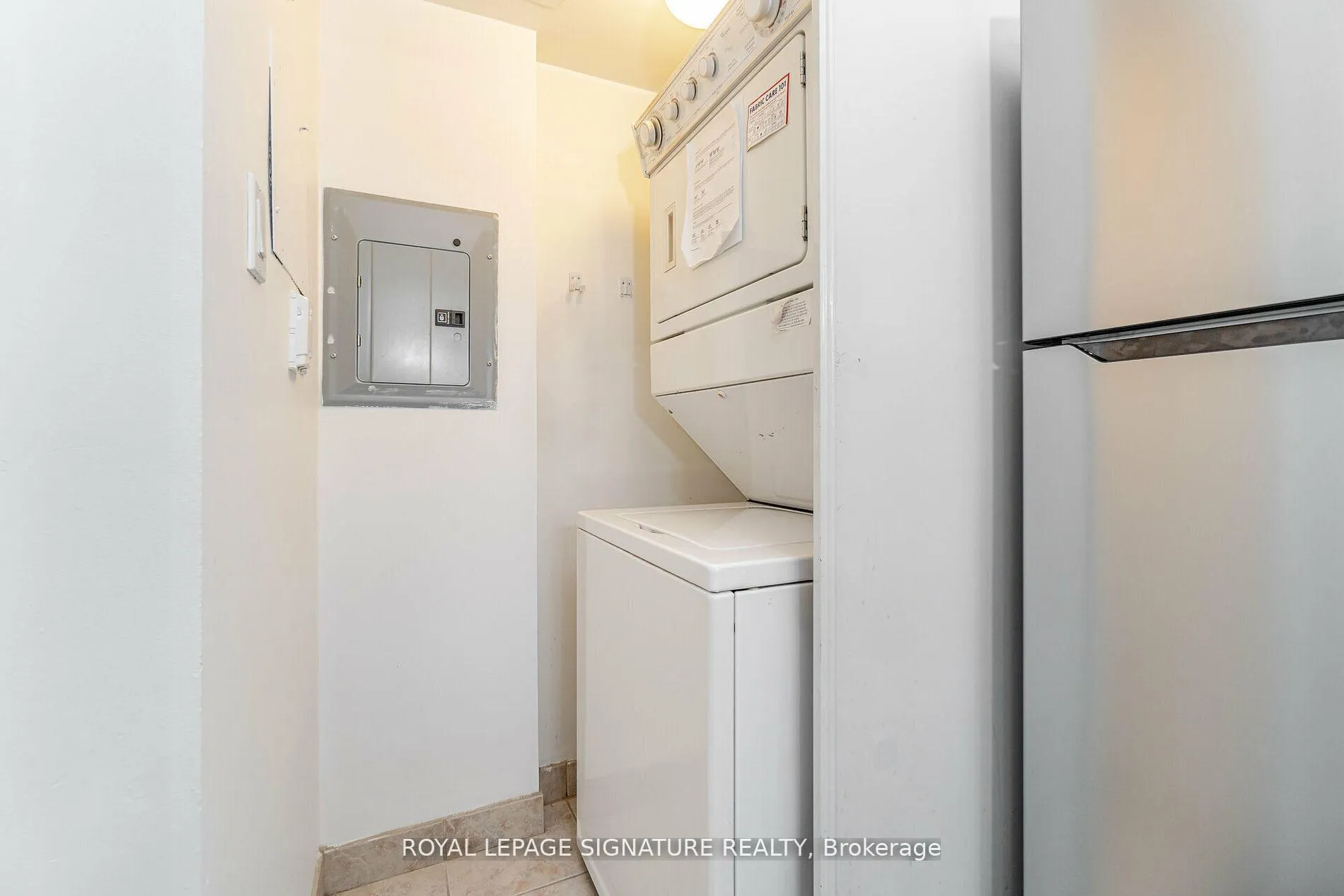 Photo 10 of Unit 405, 323 Richmond Street E, Toronto, Moss Park — HOMEH