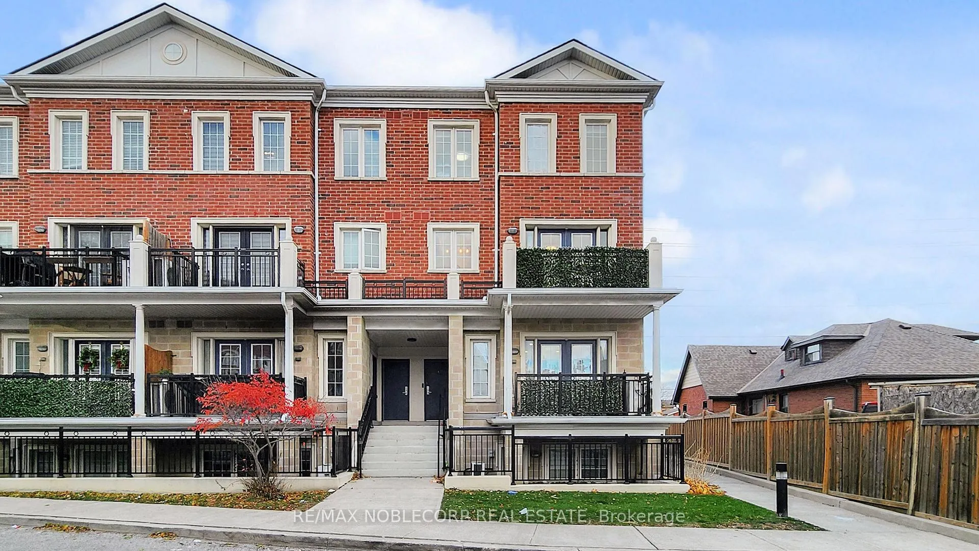 Front of Unit E08, 26 Bruce Street