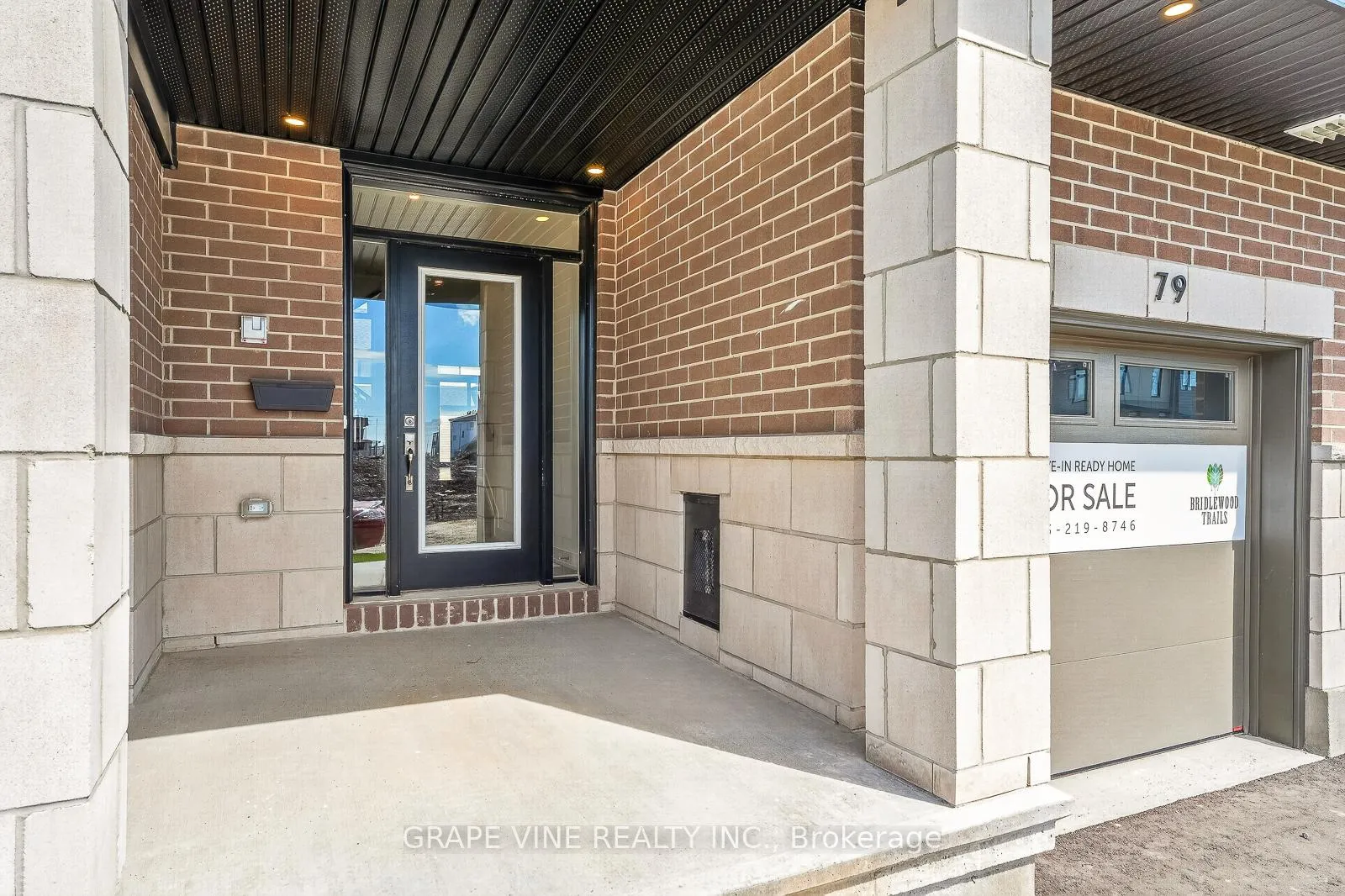 Photo 3 of 79 San Felice Circle, Ottawa, Kanata - Emerald Meadows/Trailwest — HOMEH