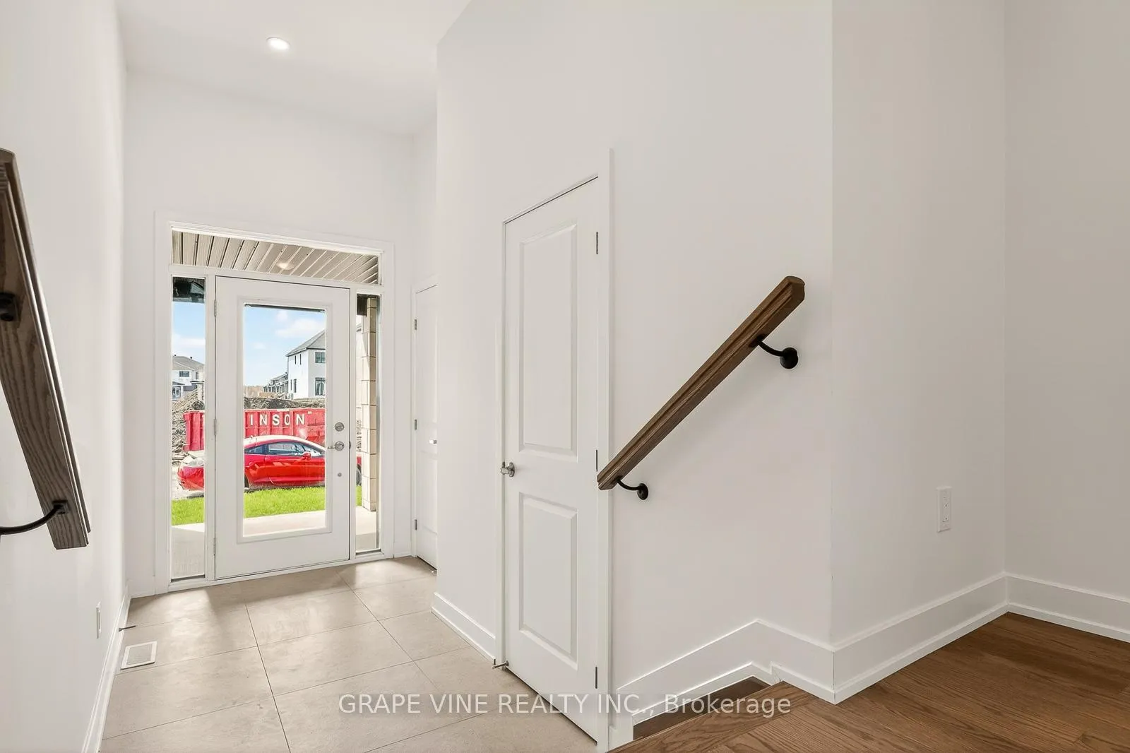 Photo 4 of 79 San Felice Circle, Ottawa, Kanata - Emerald Meadows/Trailwest — HOMEH
