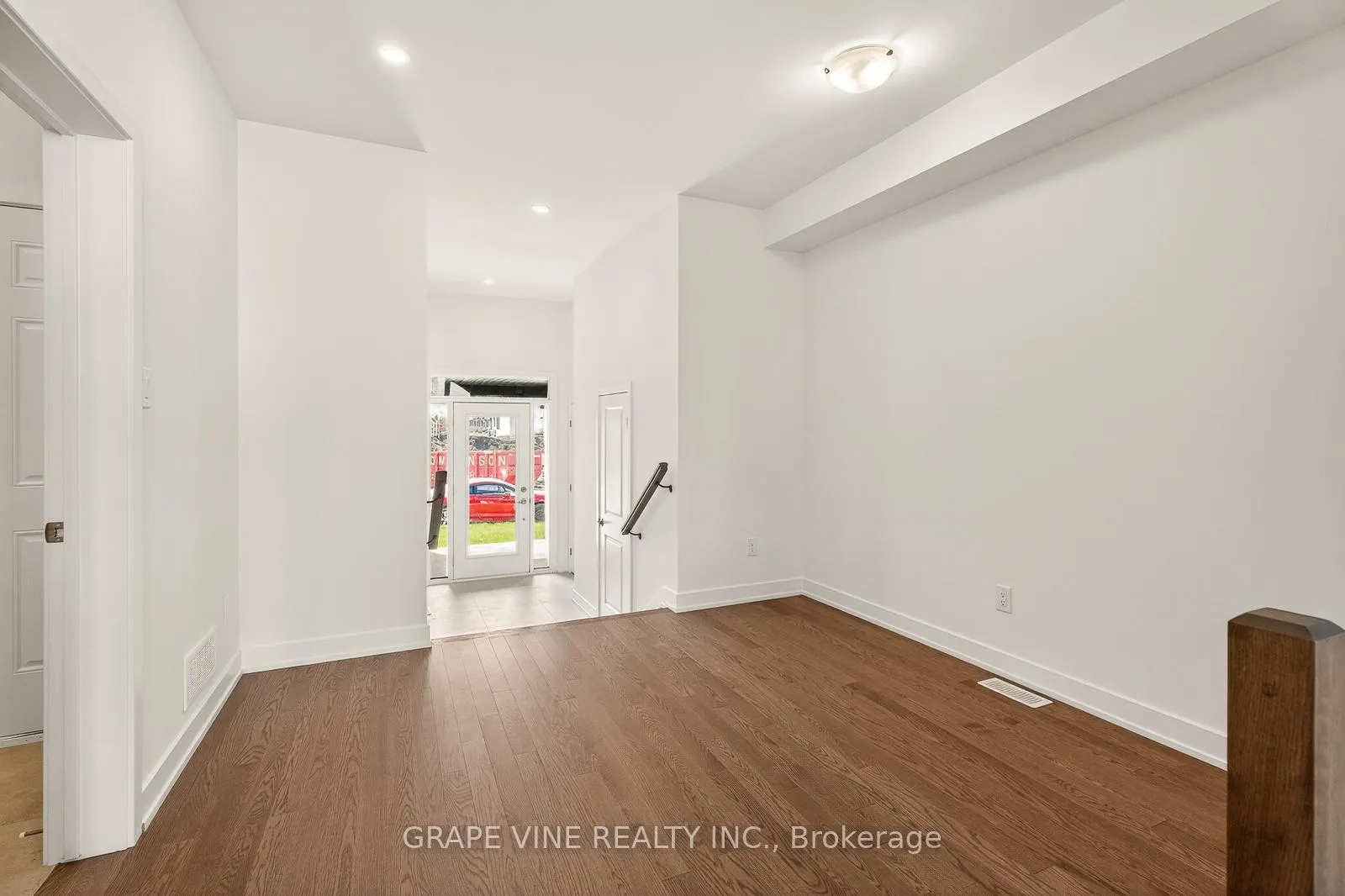 Photo 7 of 79 San Felice Circle, Ottawa, Kanata - Emerald Meadows/Trailwest — HOMEH