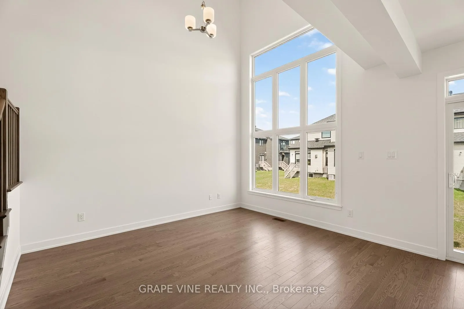 Photo 18 of 79 San Felice Circle, Ottawa, Kanata - Emerald Meadows/Trailwest — HOMEH