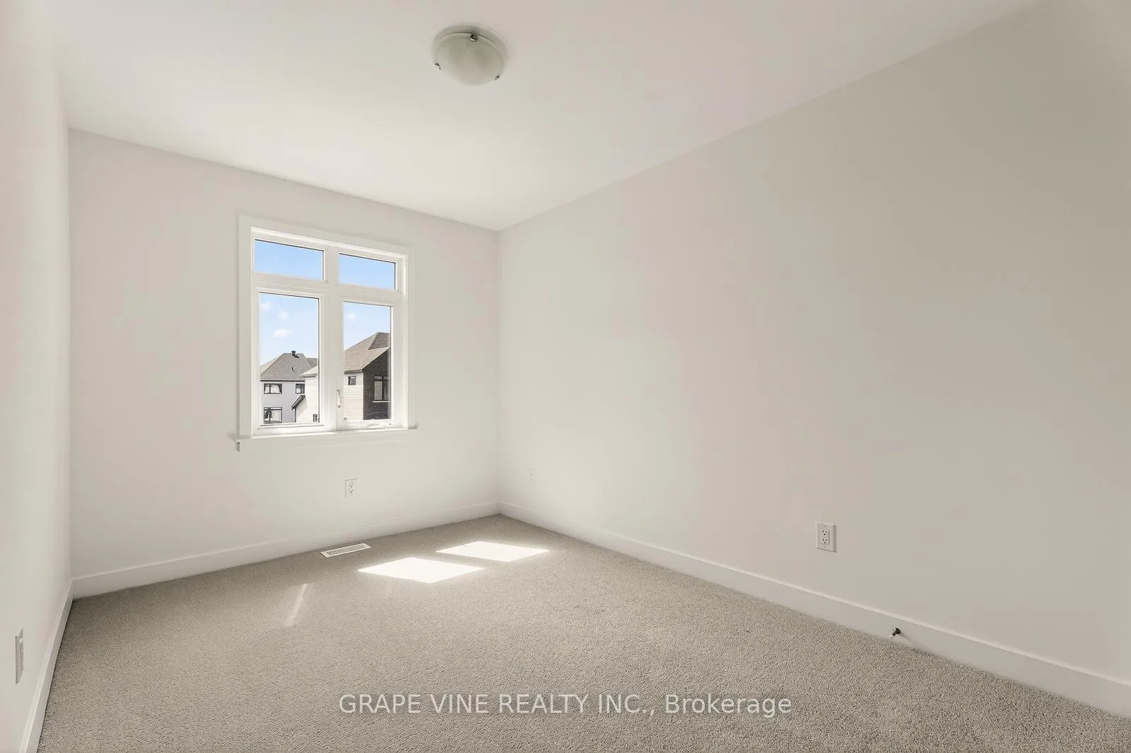 Photo 29 of 79 San Felice Circle, Ottawa, Kanata - Emerald Meadows/Trailwest — HOMEH