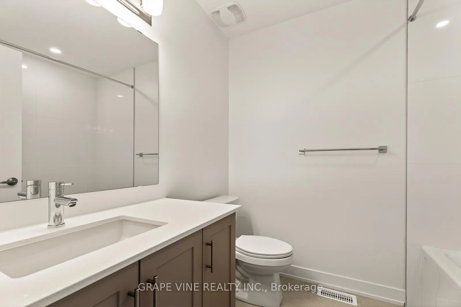 Photo 31 of 79 San Felice Circle, Ottawa, Kanata - Emerald Meadows/Trailwest — HOMEH
