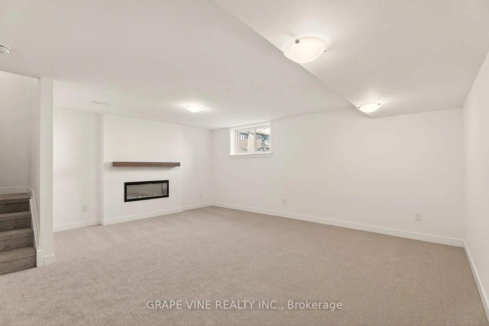 Photo 33 of 79 San Felice Circle, Ottawa, Kanata - Emerald Meadows/Trailwest — HOMEH