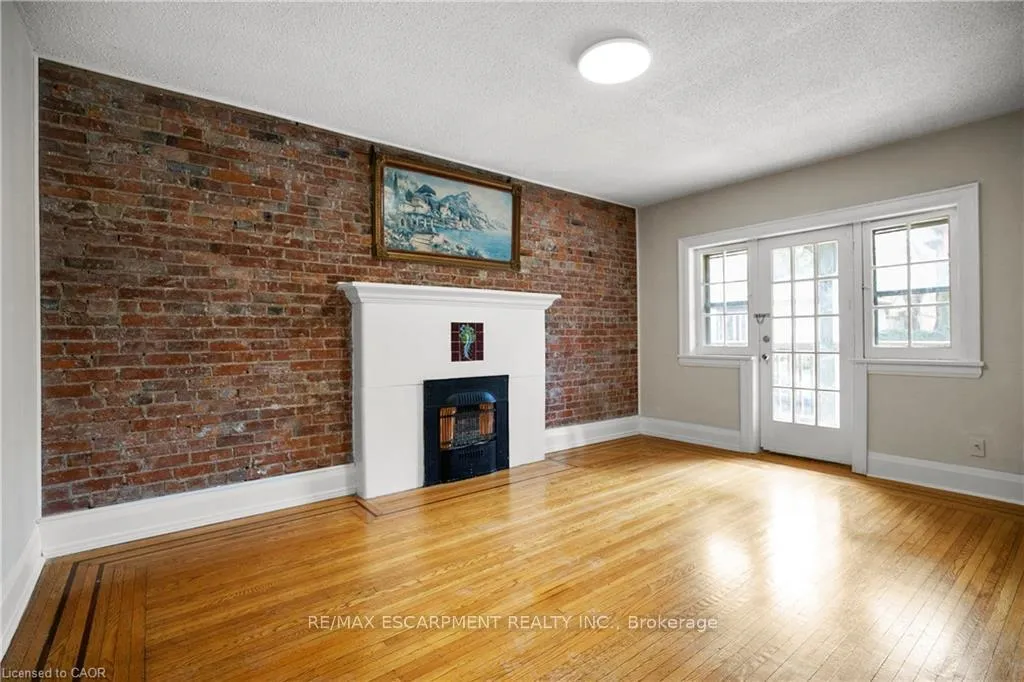 Photo 5 of Unit 4, 312 Aberdeen Avenue, Hamilton, Kirkendall — HOMEH