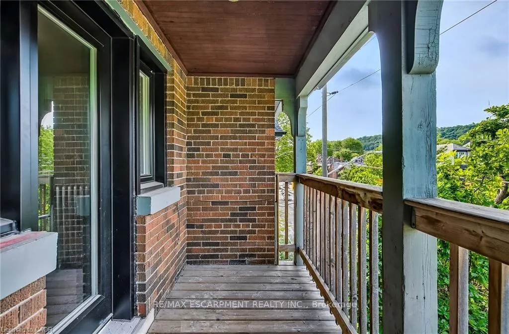 Photo 7 of Unit 4, 312 Aberdeen Avenue, Hamilton, Kirkendall — HOMEH