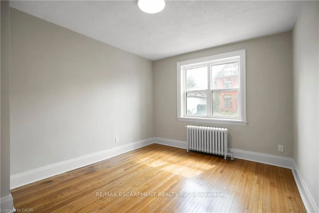 Photo 11 of Unit 4, 312 Aberdeen Avenue, Hamilton, Kirkendall — HOMEH