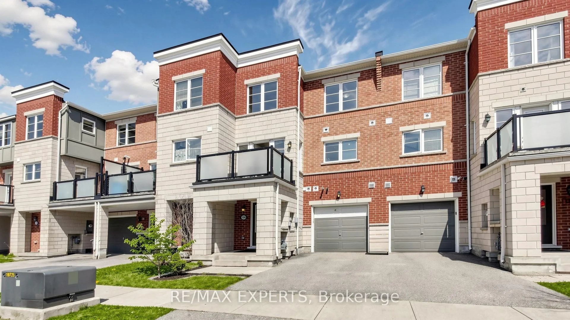 Front of 128 Baycliffe Crescent