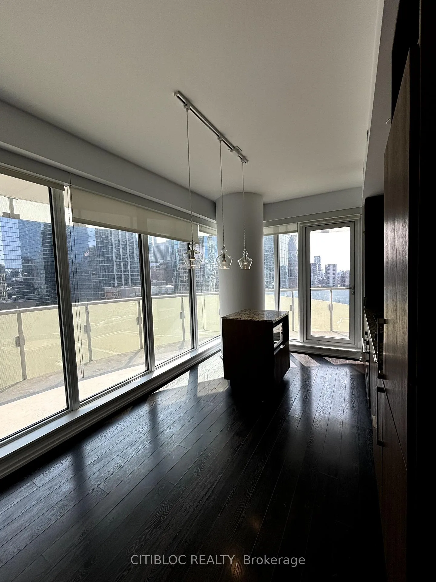Photo 4 of Unit 1409, 197 Yonge Street, Toronto, Church-Yonge Corridor — HOMEH