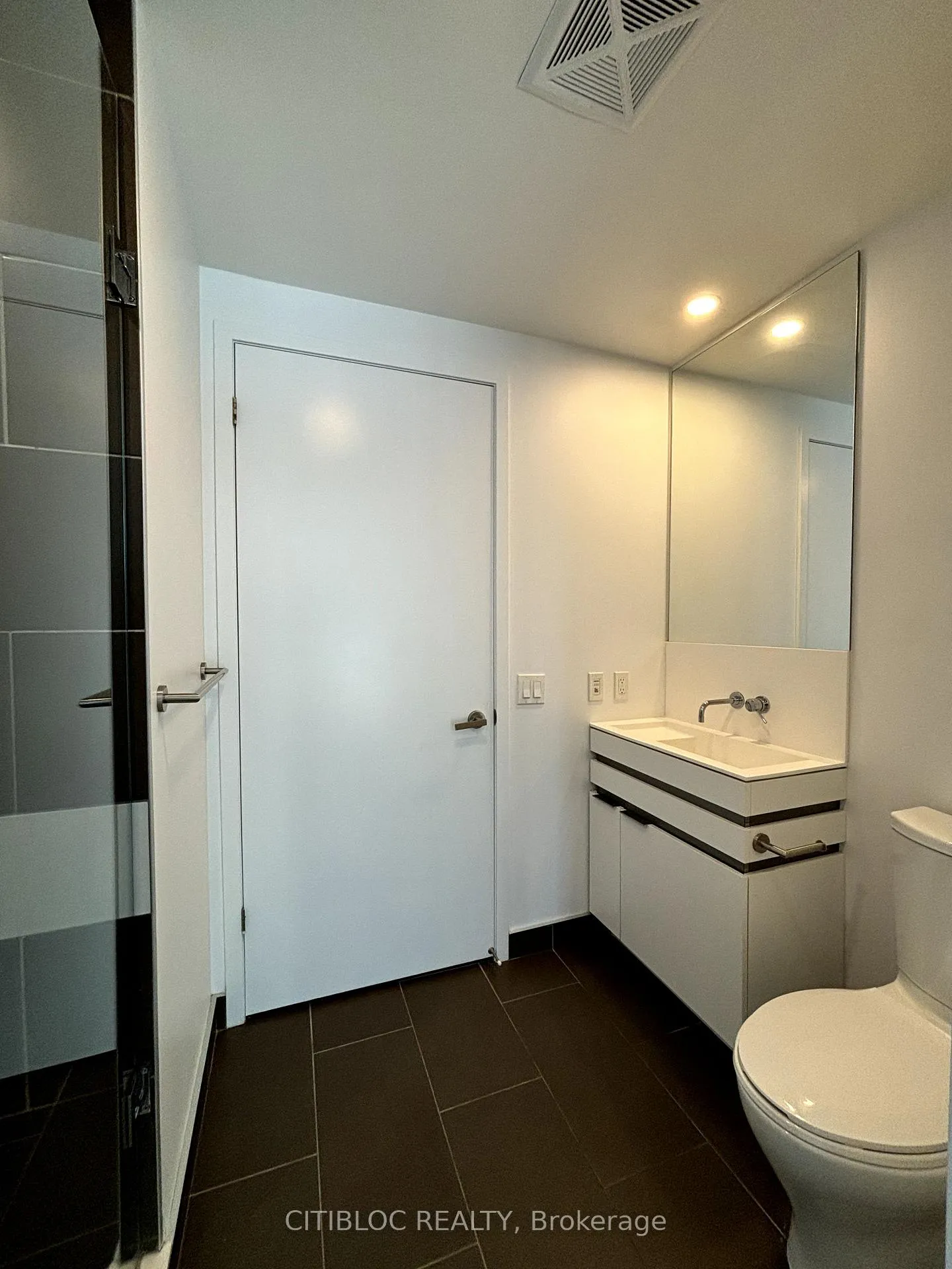 Photo 7 of Unit 1409, 197 Yonge Street, Toronto, Church-Yonge Corridor — HOMEH
