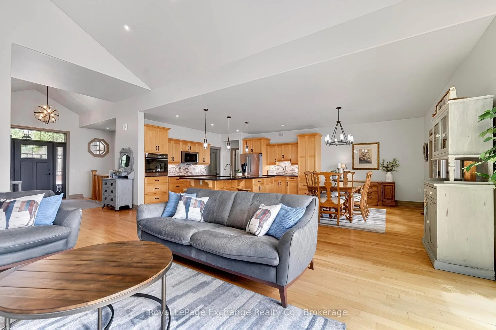 Photo 13 of 223 Upper Lorne Beach Road, Kincardine — HOMEH