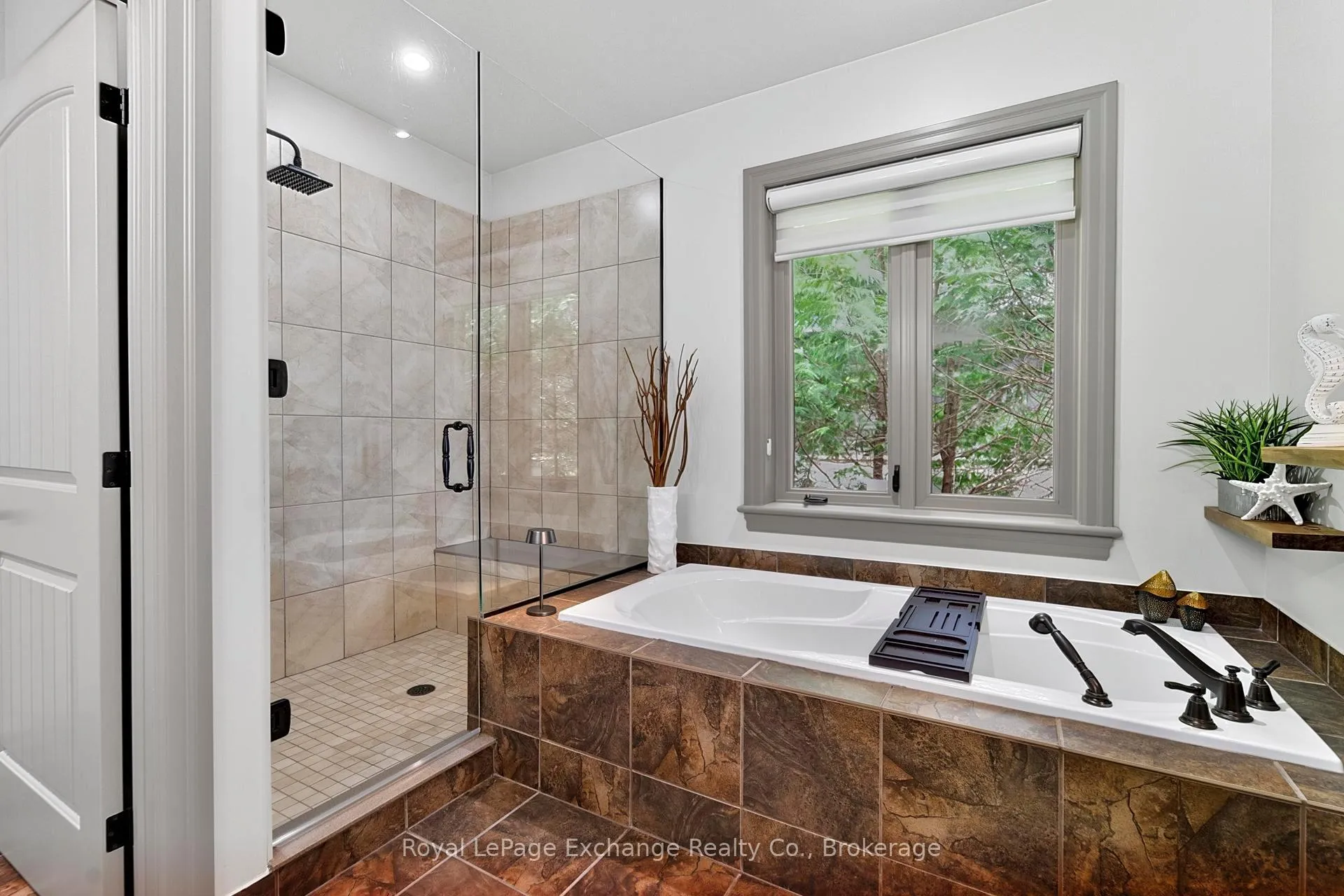 Photo 26 of 223 Upper Lorne Beach Road, Kincardine — HOMEH