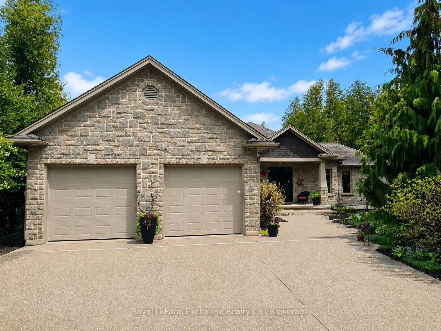 Photo 1 of 223 Upper Lorne Beach Road, Kincardine — HOMEH