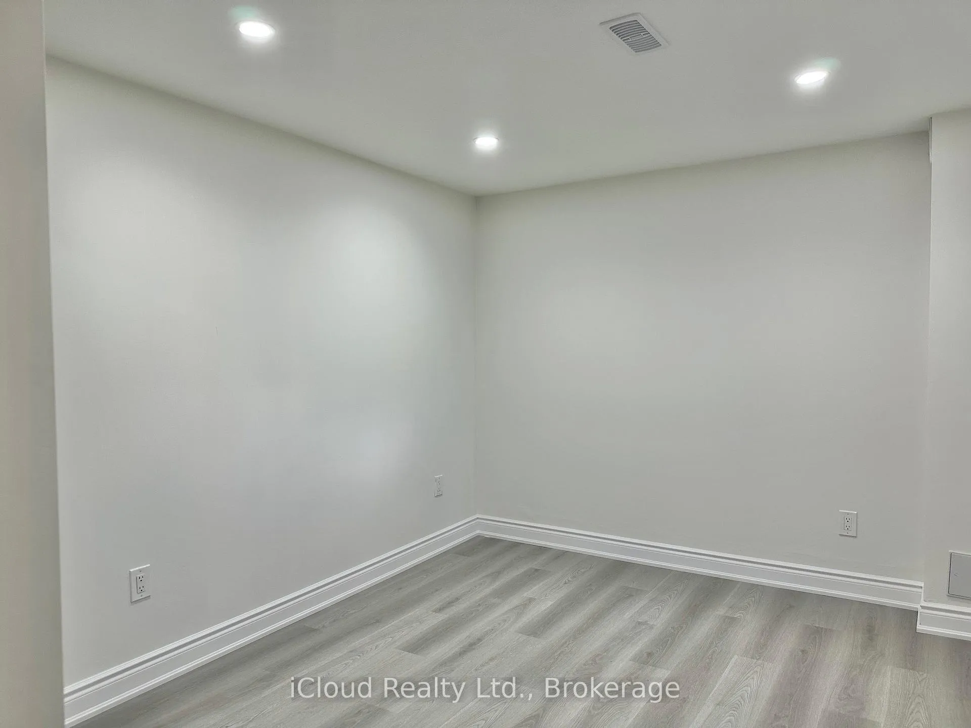 Photo 5 of Unit Basement, 704 Santa Maria Boulevard, Milton, Willmott — HOMEH
