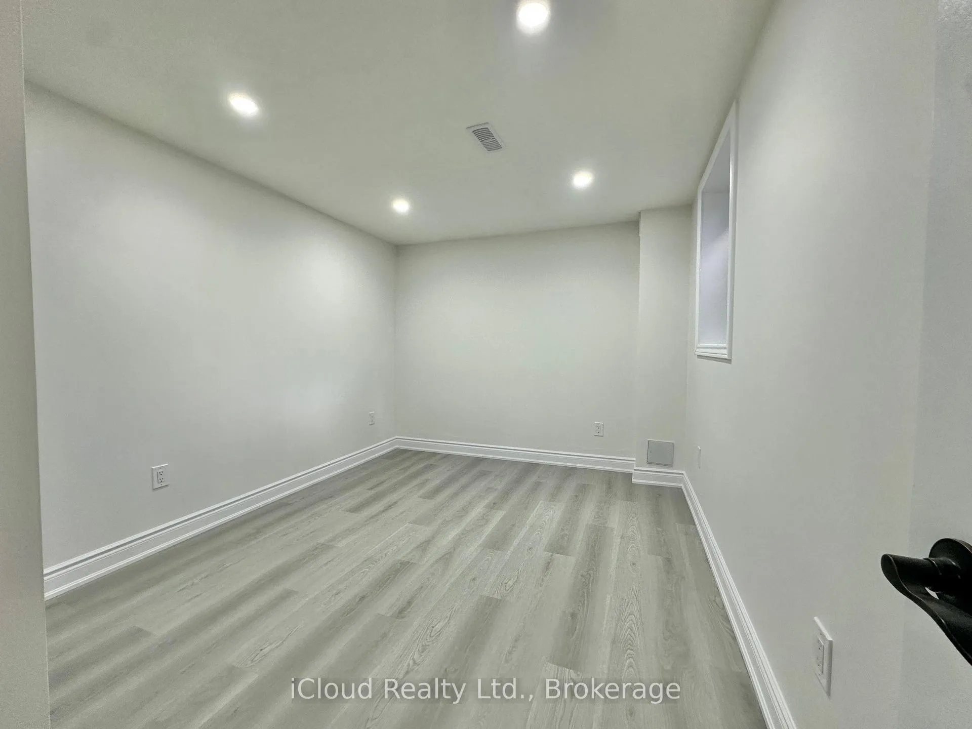 Photo 7 of Unit Basement, 704 Santa Maria Boulevard, Milton, Willmott — HOMEH