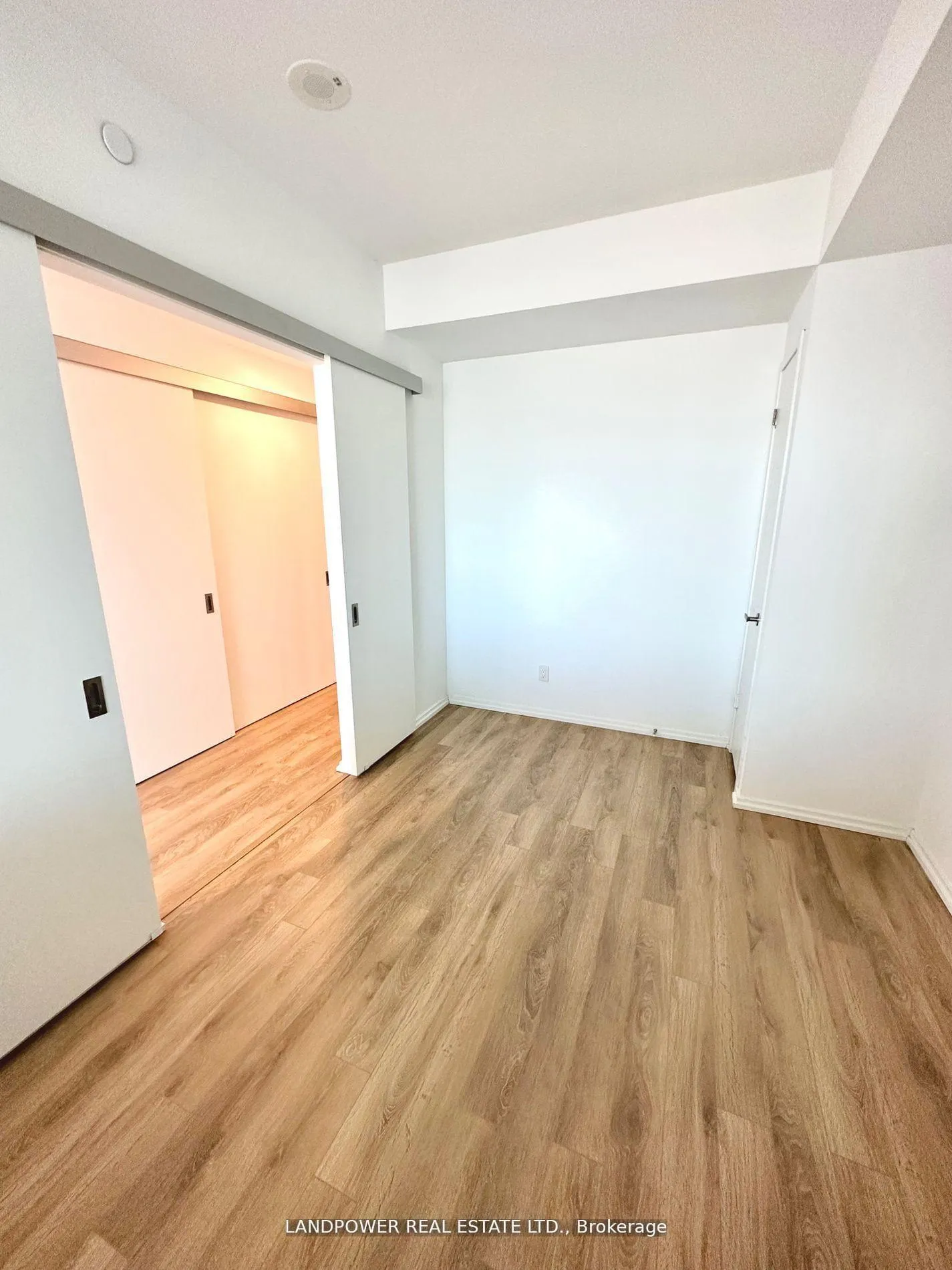 Photo 9 of Unit 3303, 197 Yonge Street, Toronto, Church-Yonge Corridor — HOMEH