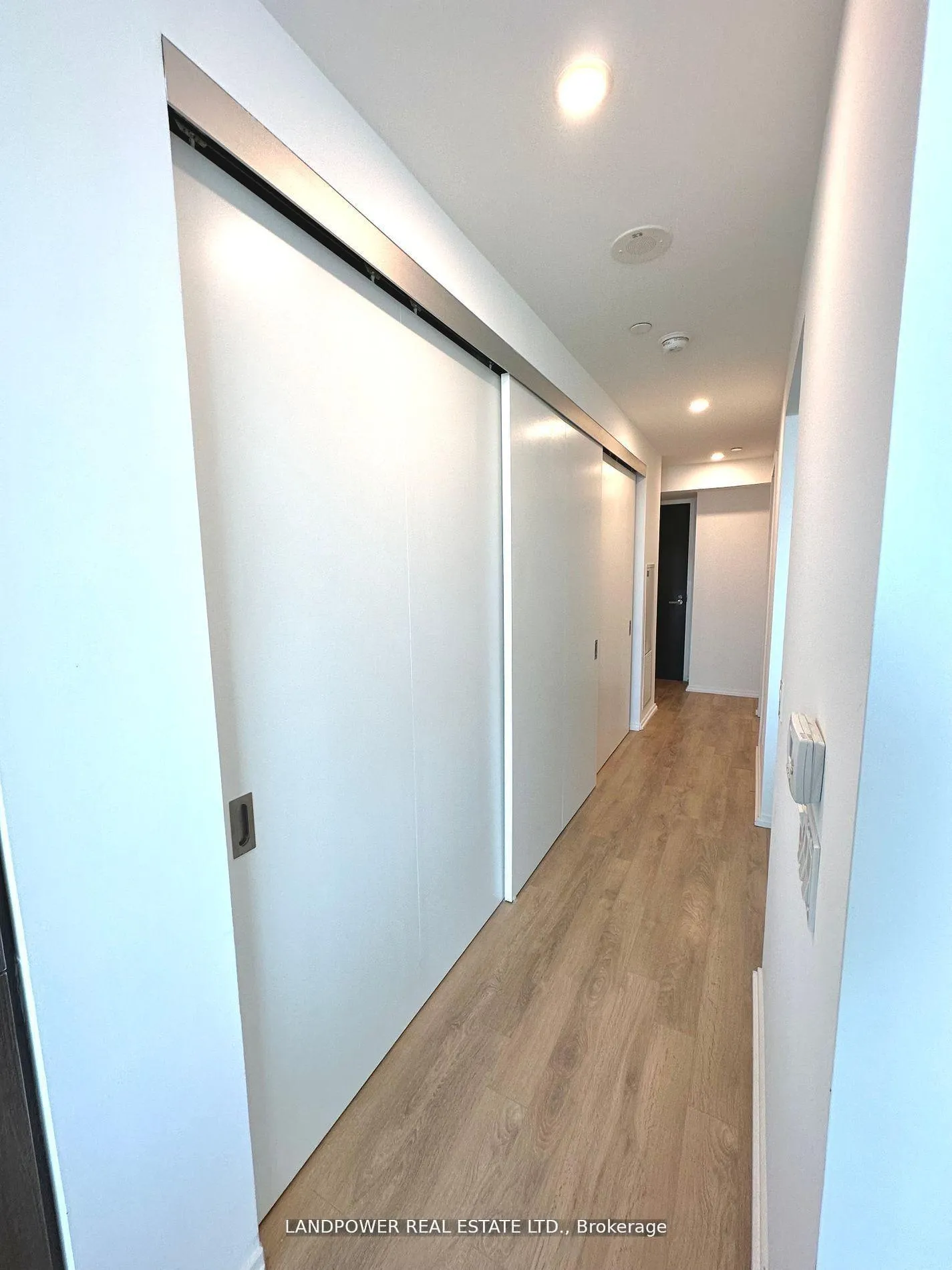 Photo 11 of Unit 3303, 197 Yonge Street, Toronto, Church-Yonge Corridor — HOMEH